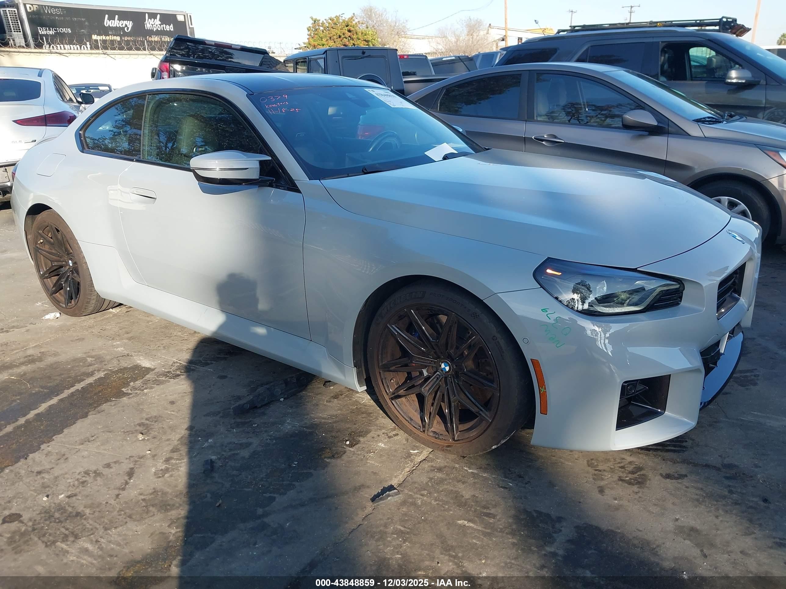 2023 BMW M2, VIN 3MF13DM01P8D49033 — Перед
