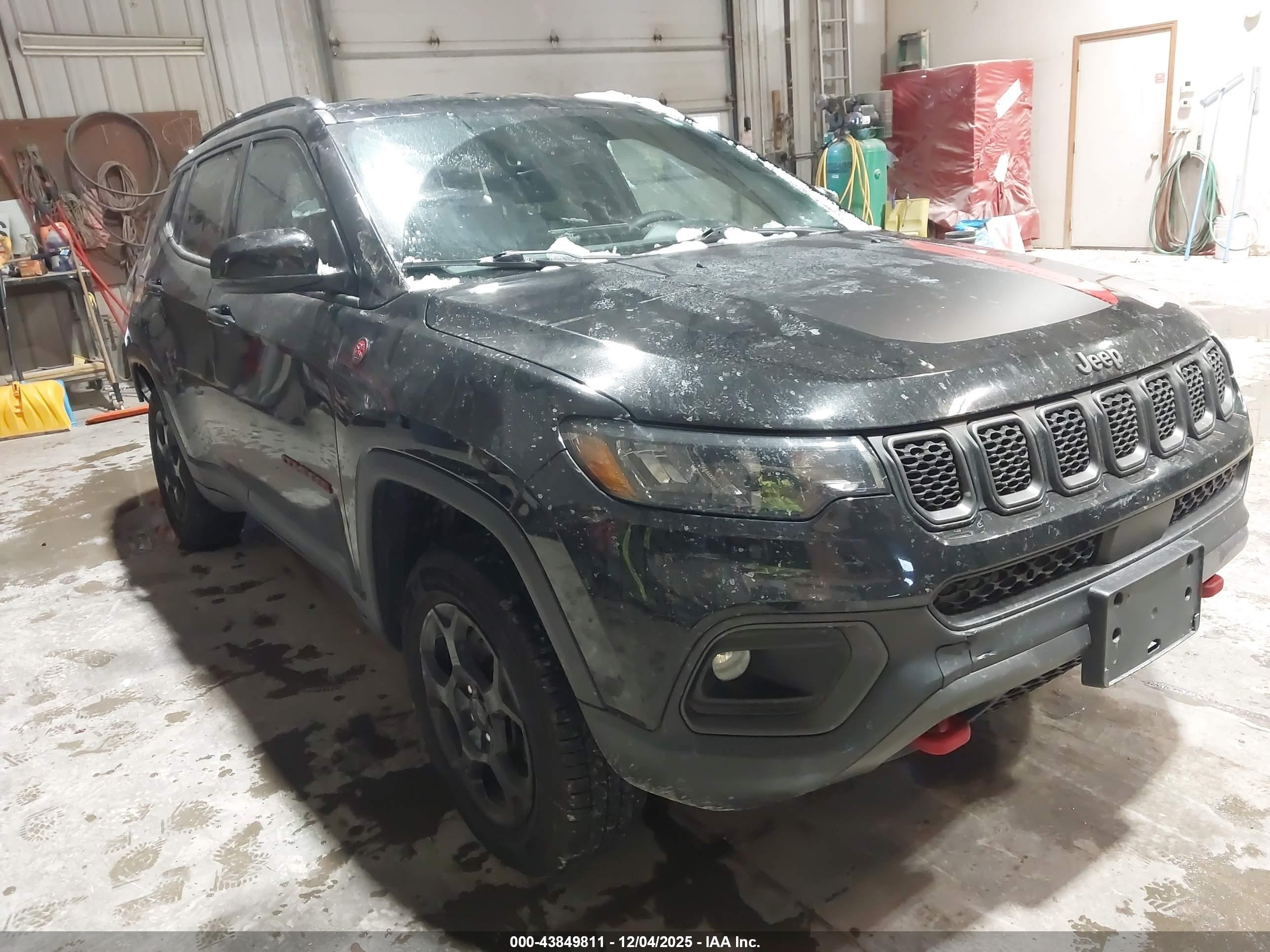 2023 Jeep Compass Trailhawk, VIN 3C4NJDDN3PT512722 — Rear end