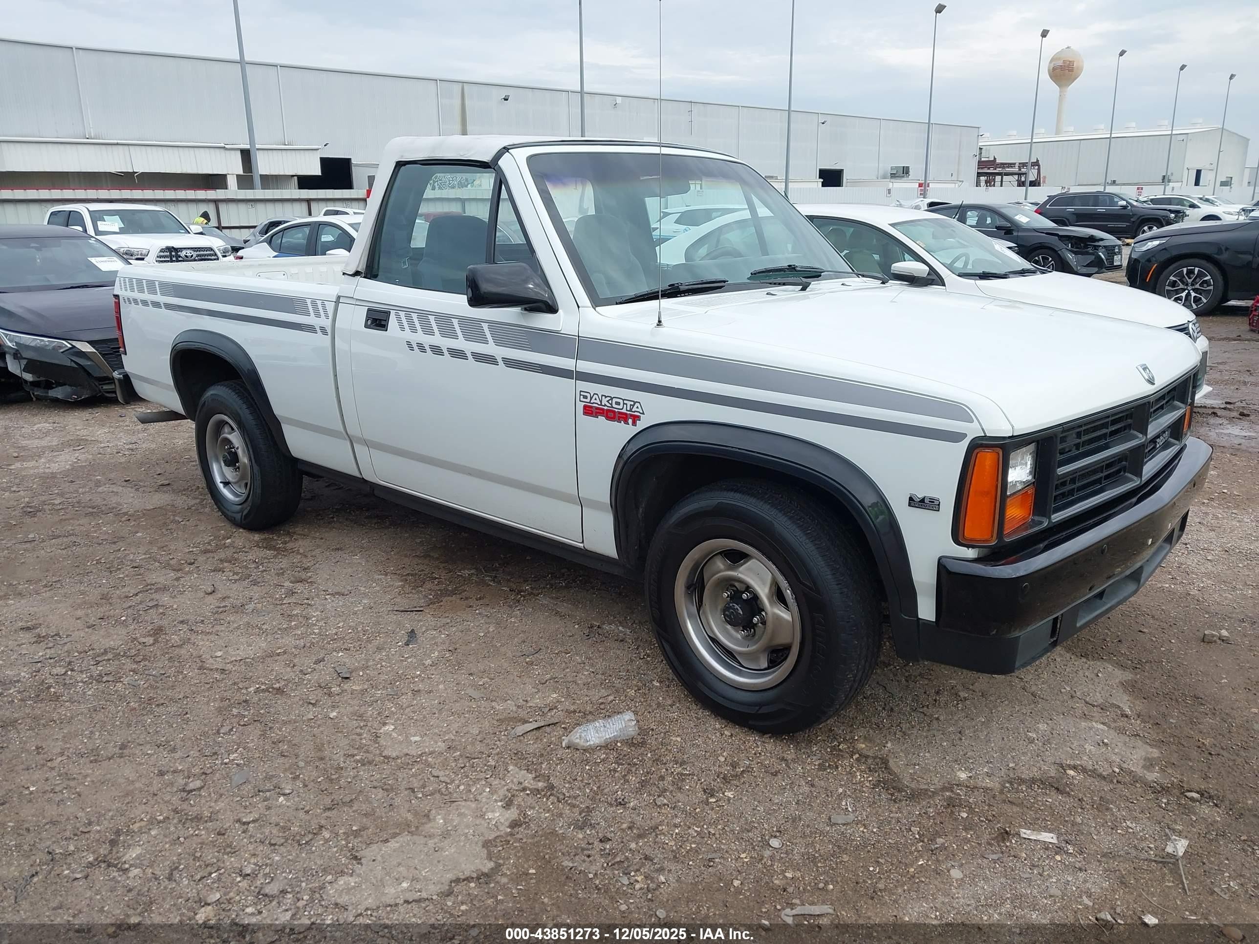 1990 Dodge Dakota, VIN 1B7FL69X3LS606132 — Обычный износ