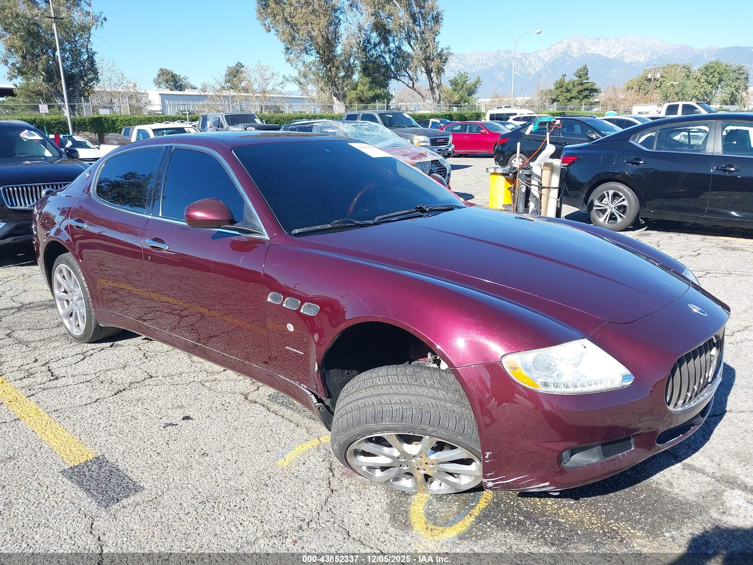 2010 Maserati Quattroporte, VIN ZAM39FKA1A0050527 — Front end