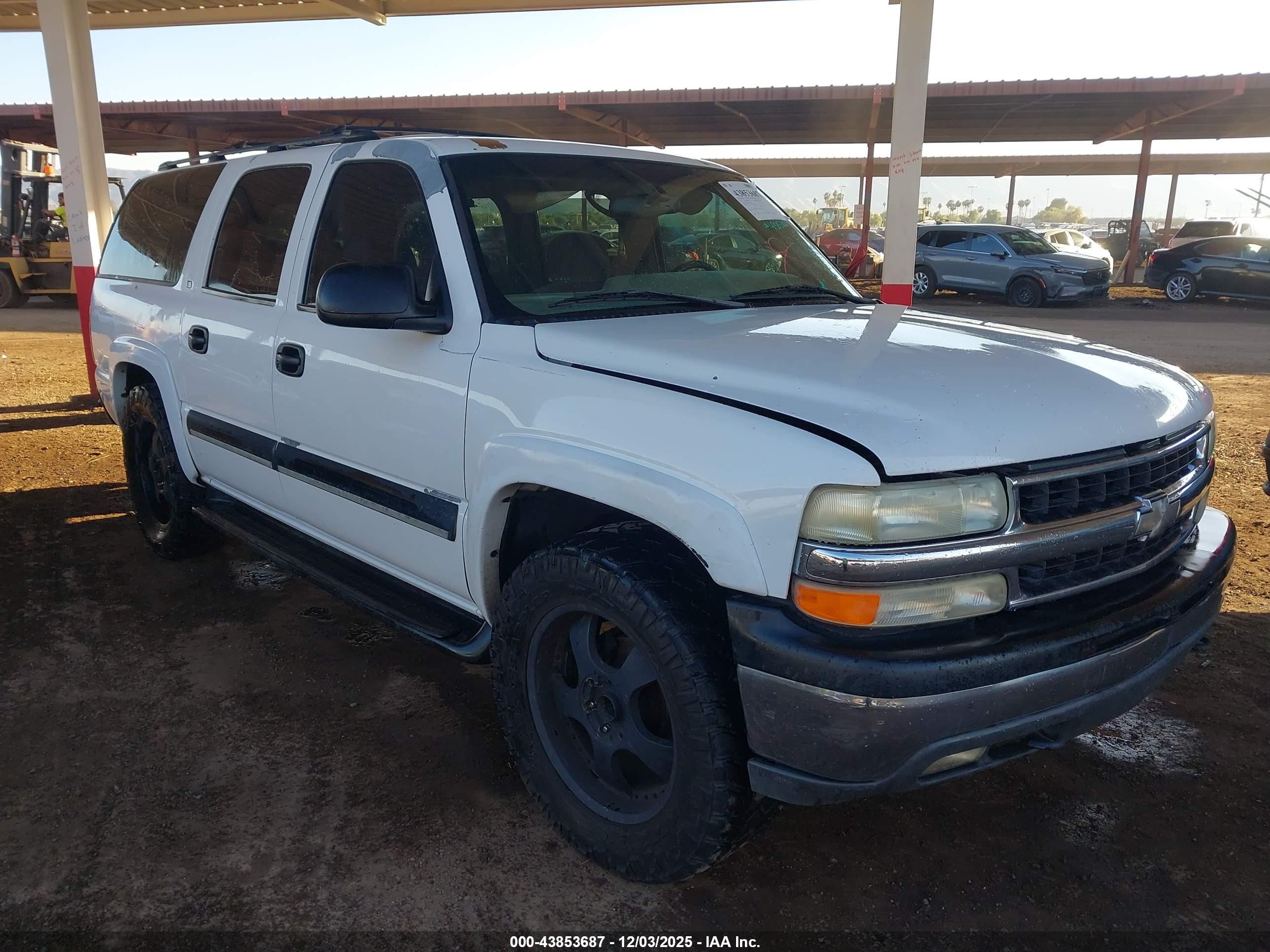 2001 Chevrolet Suburban LS, VIN 3GNFK16T51G186196 — Normal wear