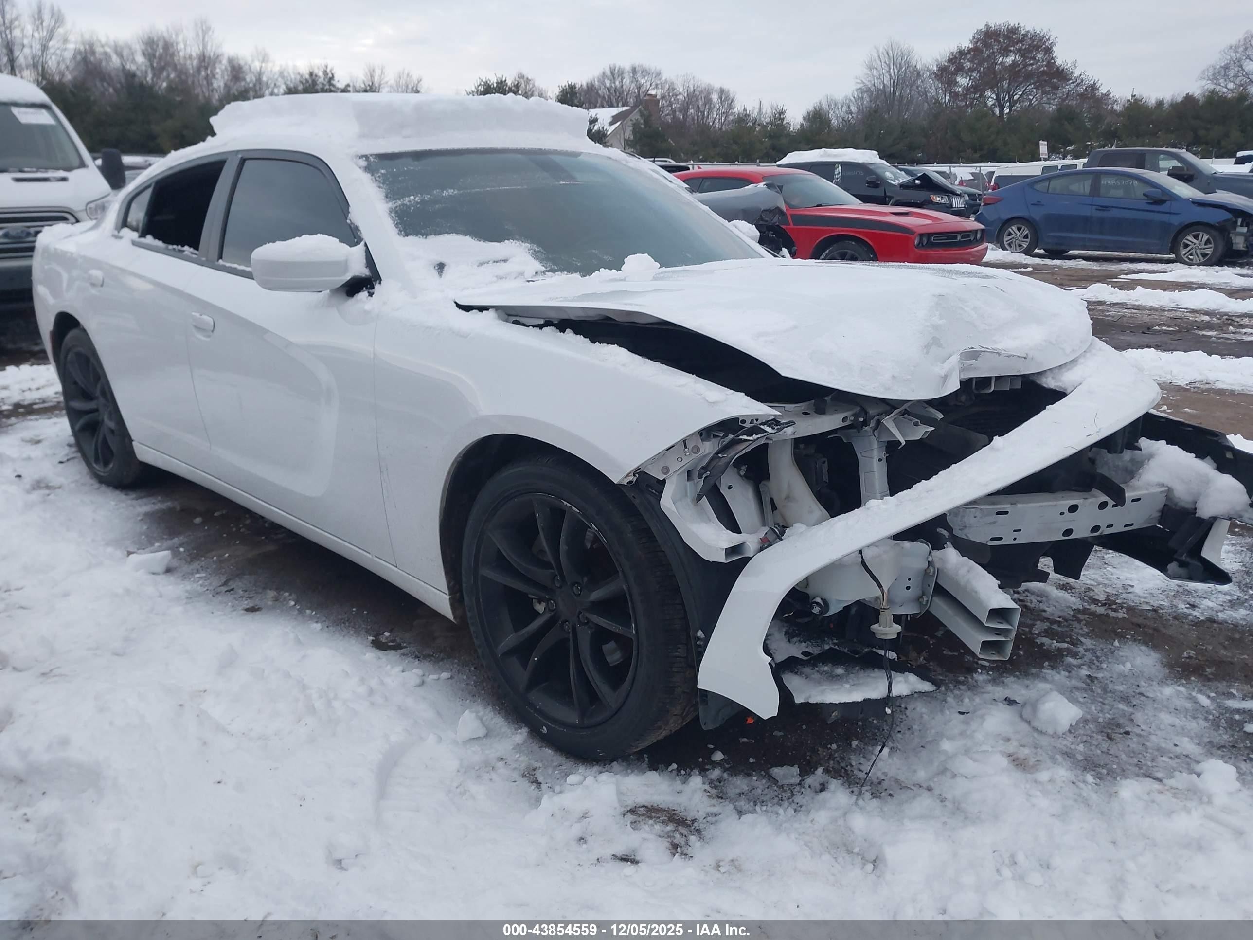 2015 Dodge Charger RT, VIN 2C3CDXCT4FH741714 — Front end