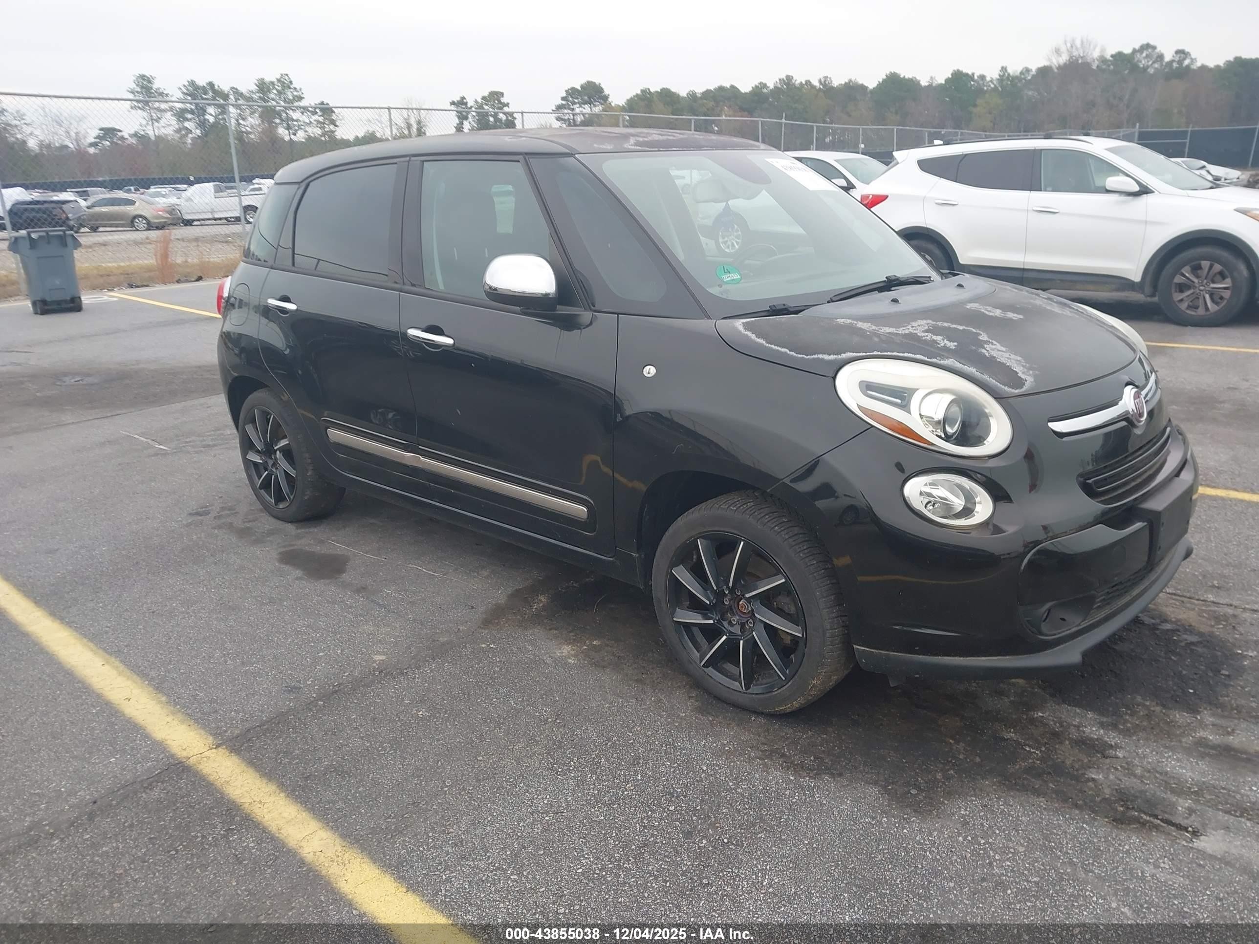 2015 FIAT 500L Lounge, VIN ZFBCFACH3FZ036095 — Rear end