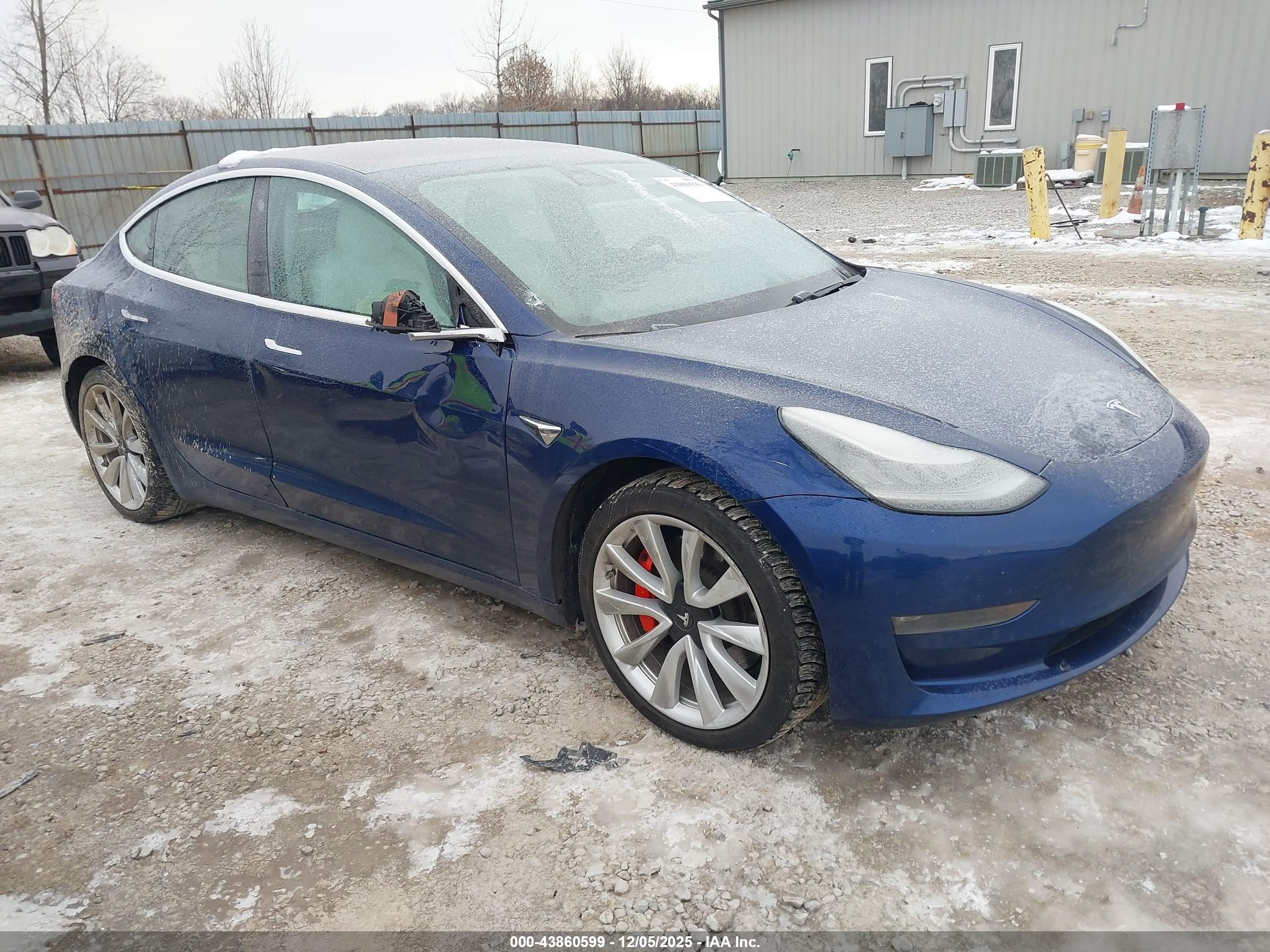 2018 Tesla Model 3 Long Range Battery, VIN 5YJ3E1EB8JF081833 — Side