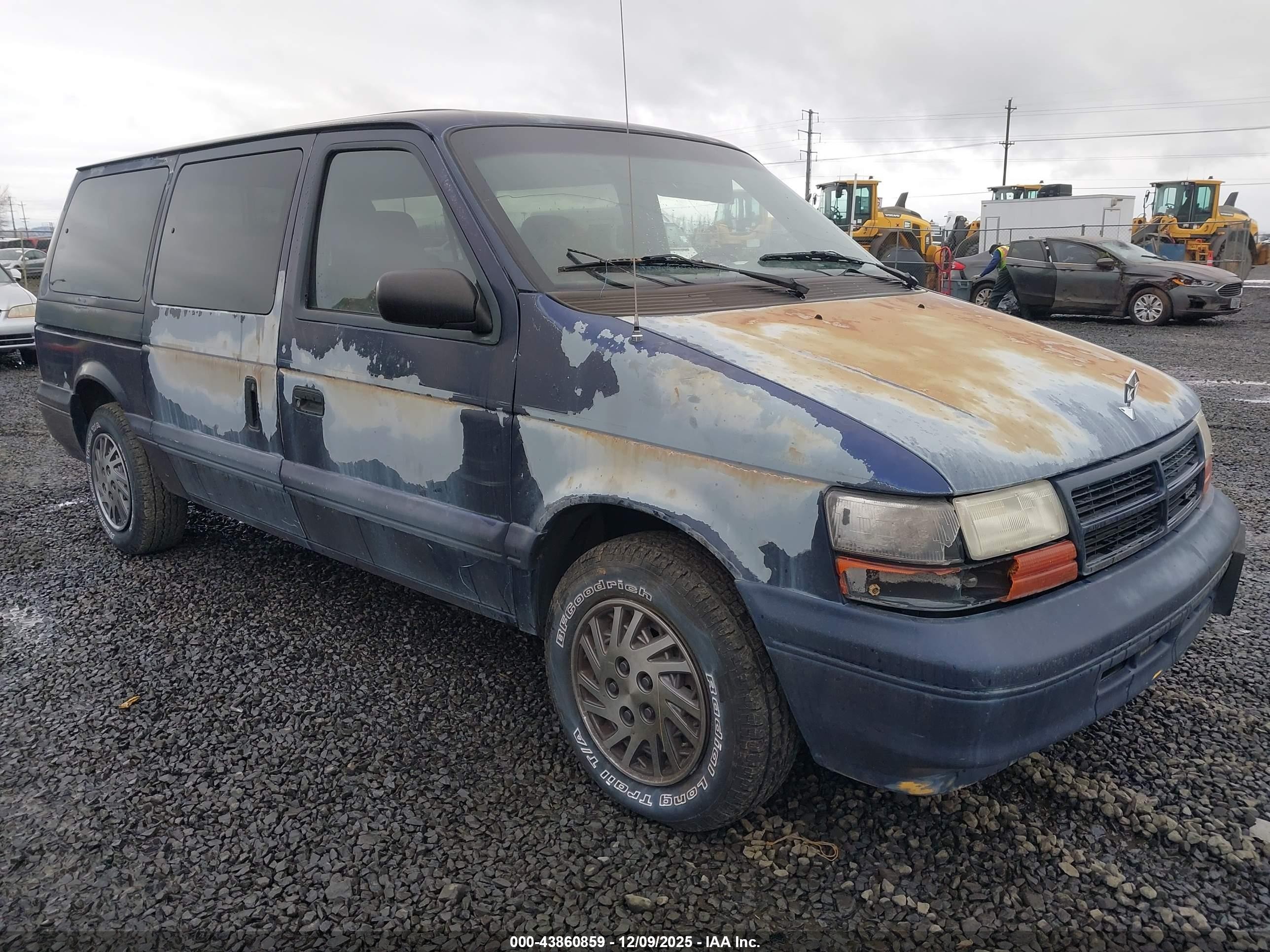 1995 Dodge Grand Caravan, VIN 1B4GH2432SX504046 — Normal wear