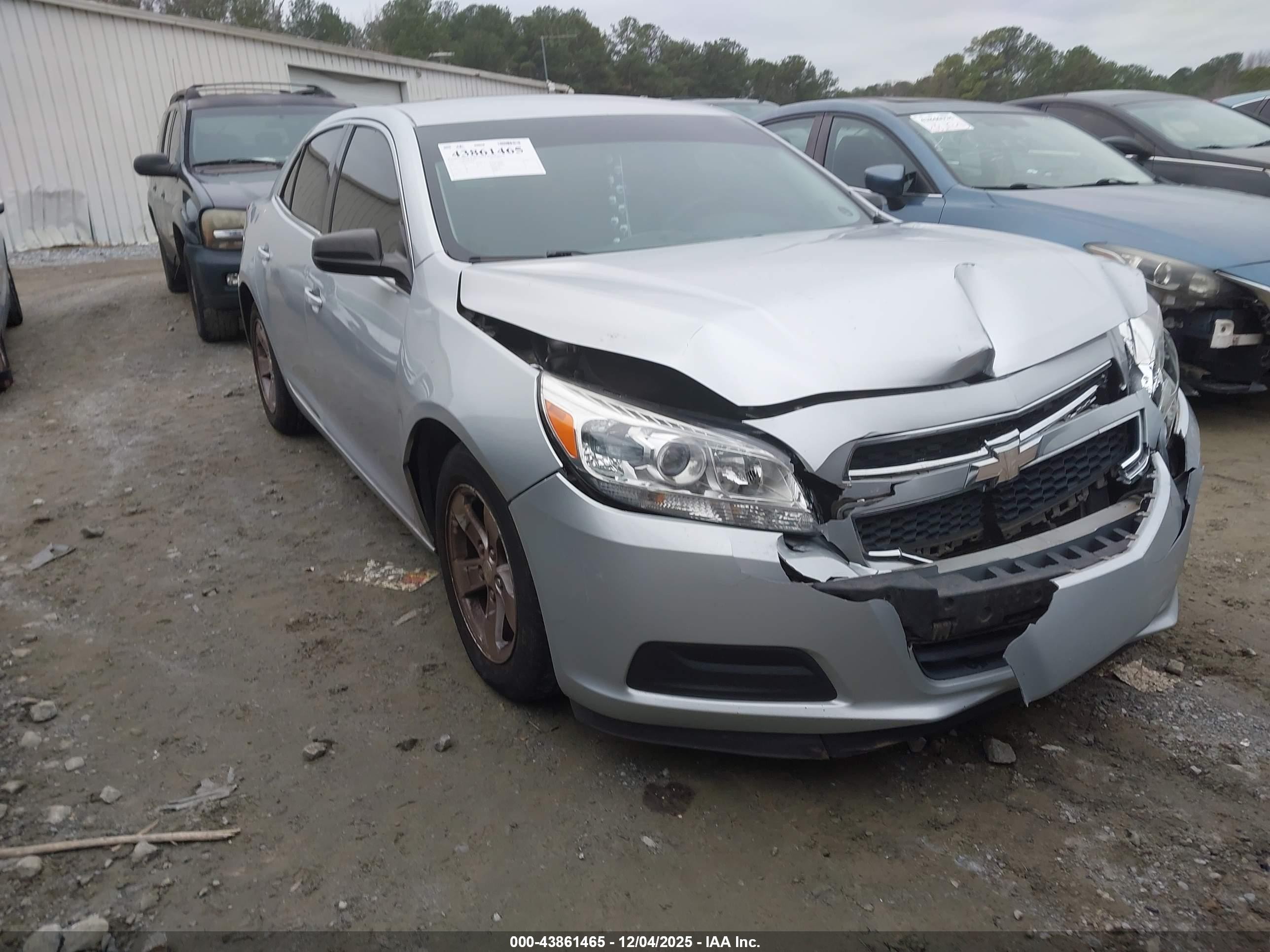 2015 Chevrolet Malibu LS, VIN 1G11A5SL2FF213701 — Front end