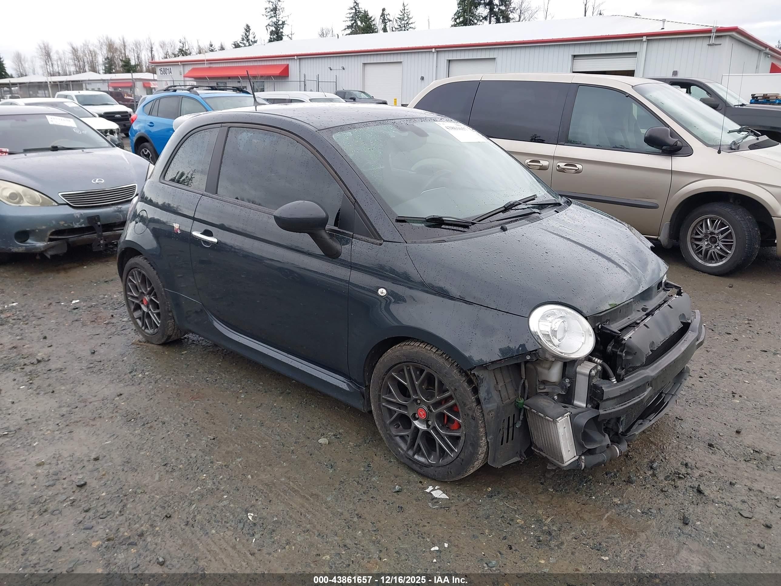 2017 FIAT 500 Abarth, VIN 3C3CFFFH8HT698078 — Side