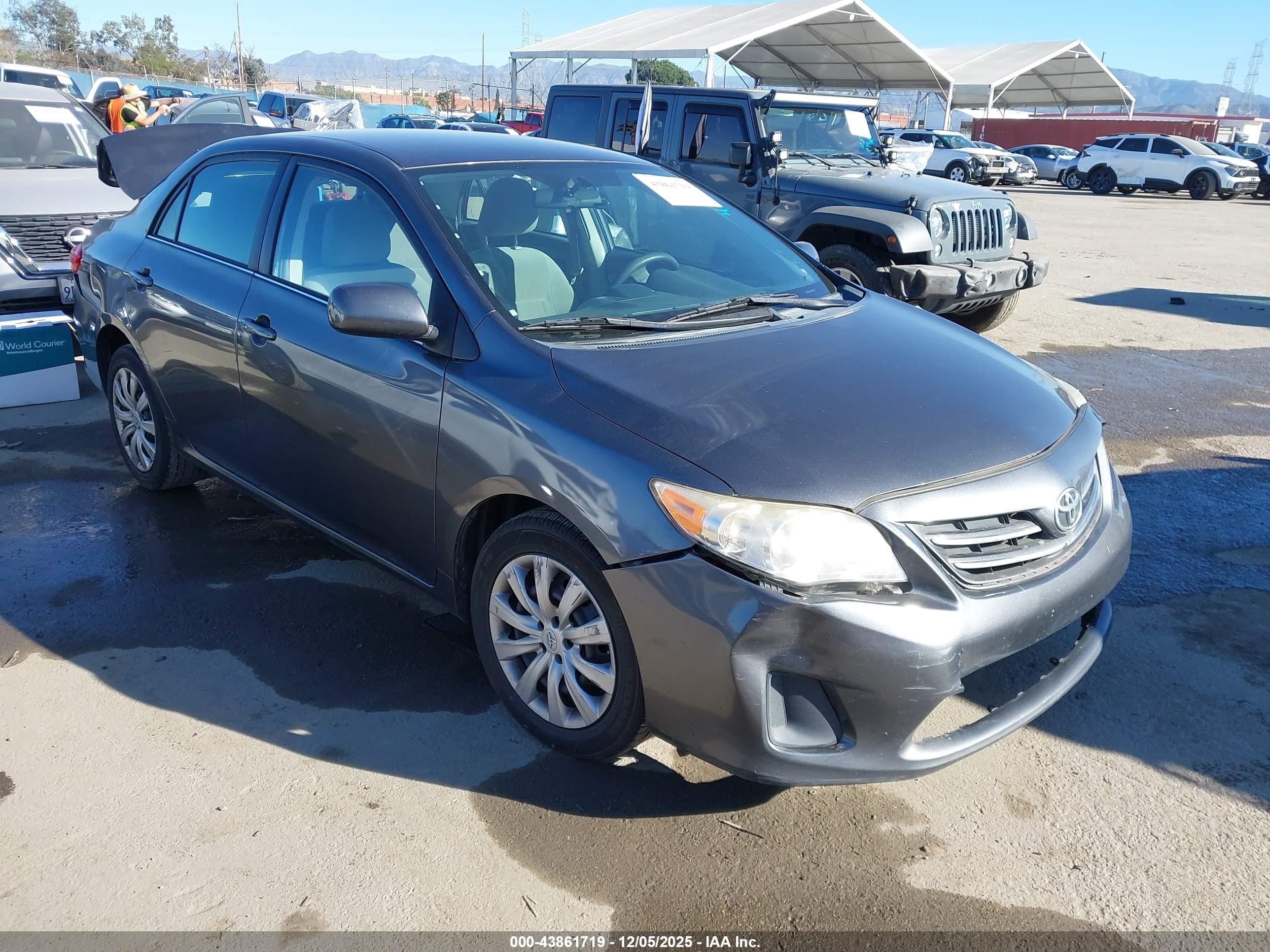 2013 Toyota Corolla LE, VIN 2T1BU4EE1DC960108 — Rear end