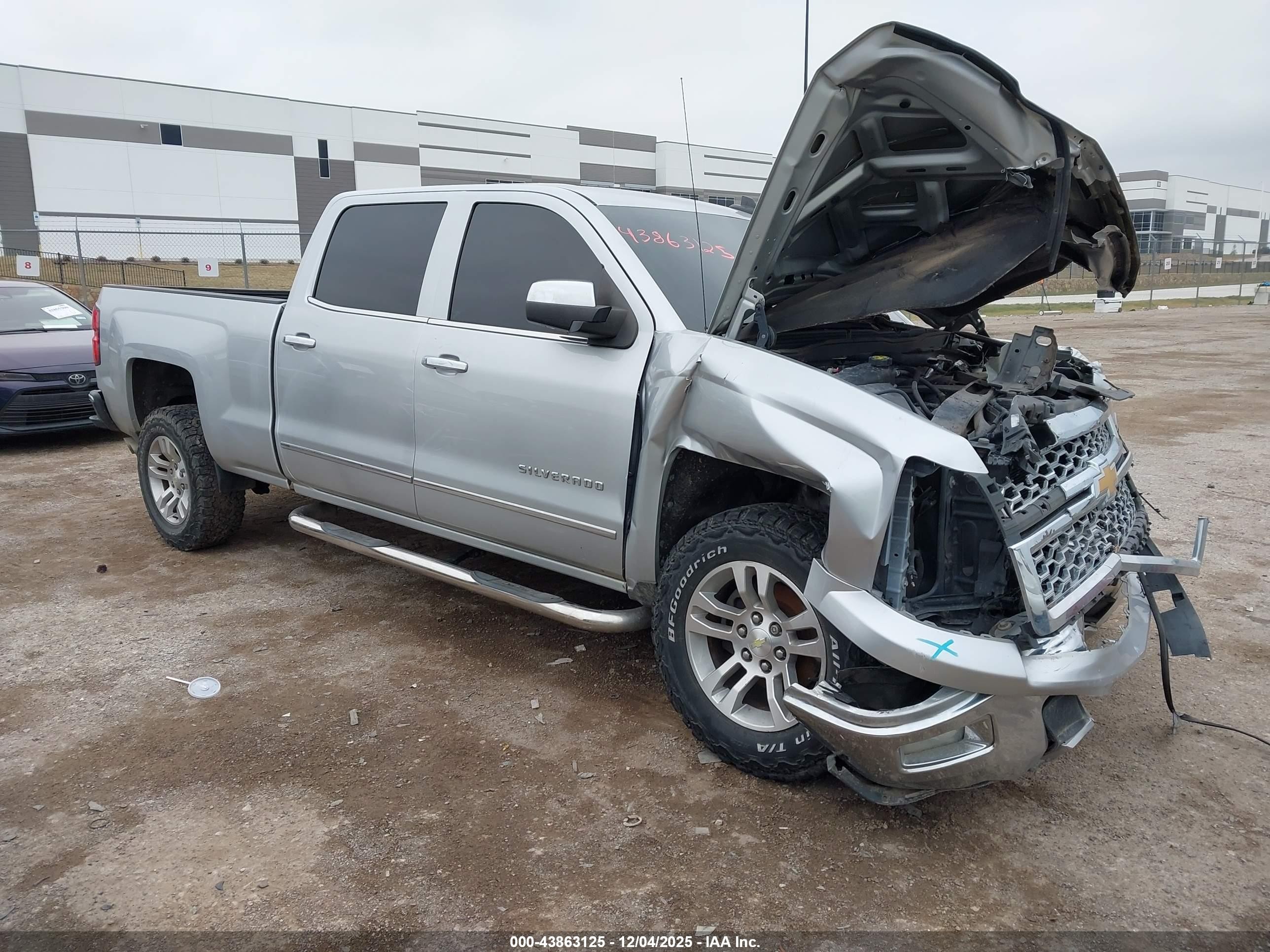 2015 Chevrolet Silverado 1500 LTZ, VIN 3GCPCSEC3FG448869 — Front end
