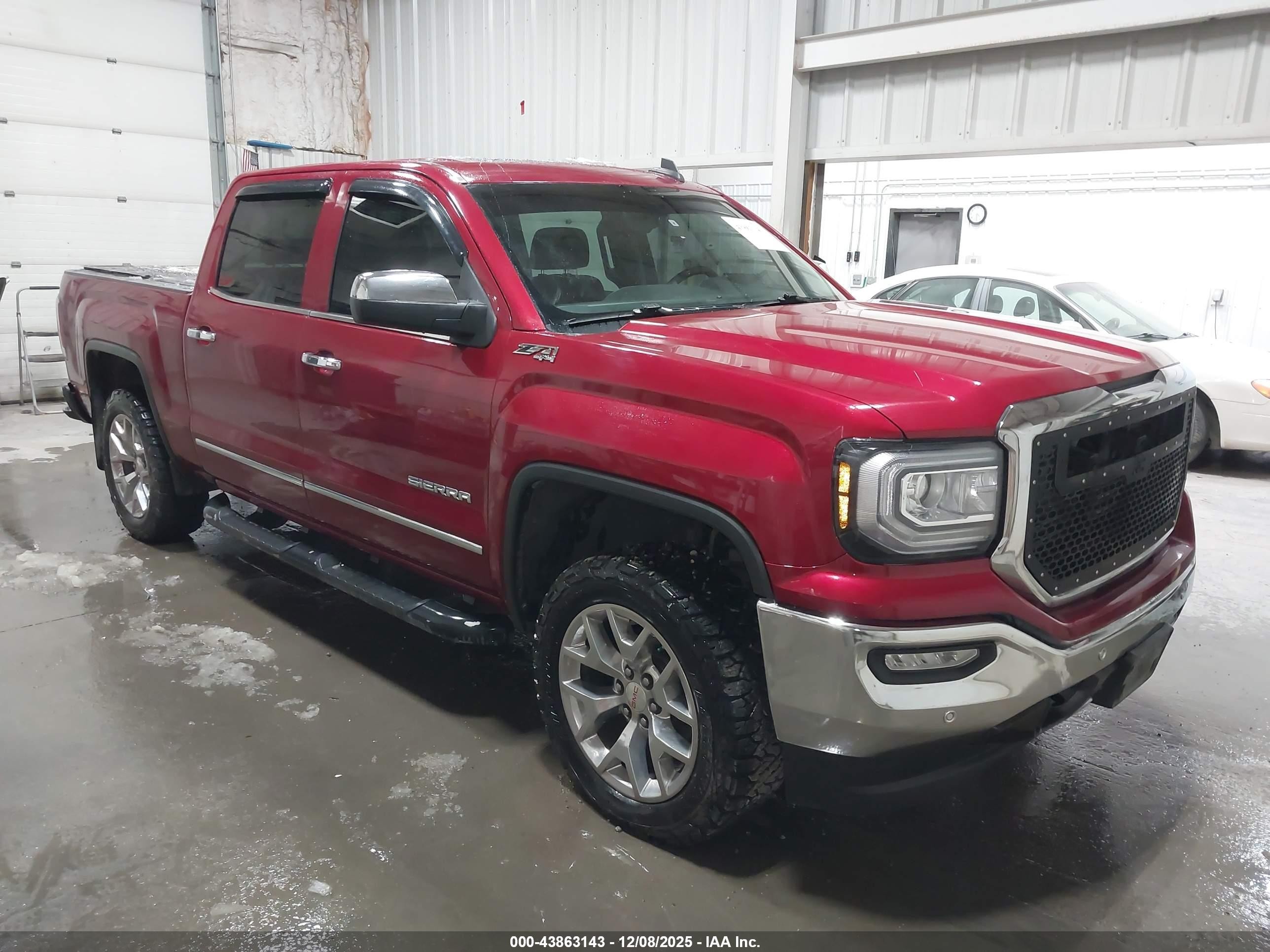 2018 GMC Sierra 1500 SLT, VIN 3GTU2NEC8JG529172 — Side