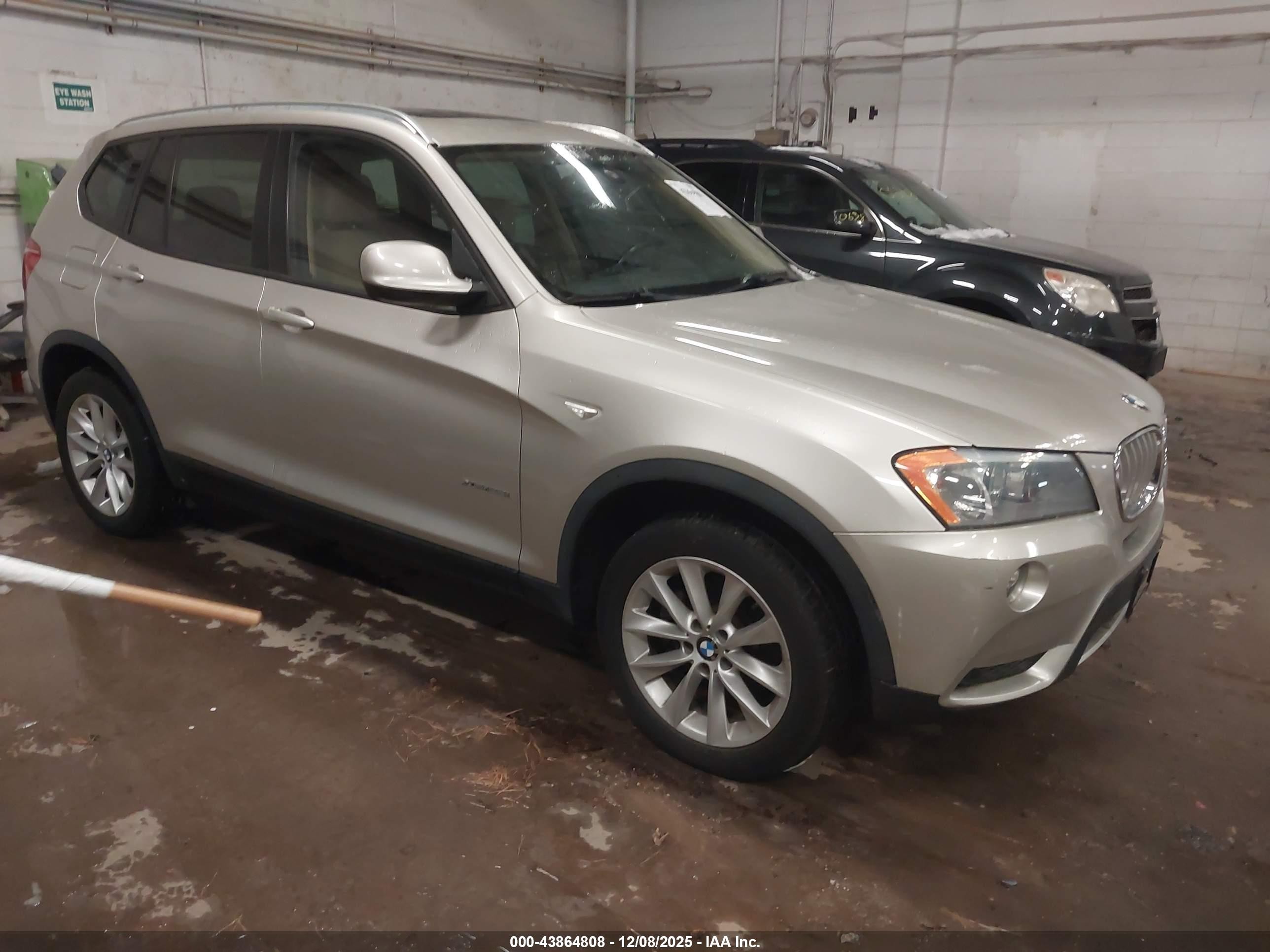 2013 BMW X3 xDrive28i, VIN 5UXWX9C54D0D05414 — Front end