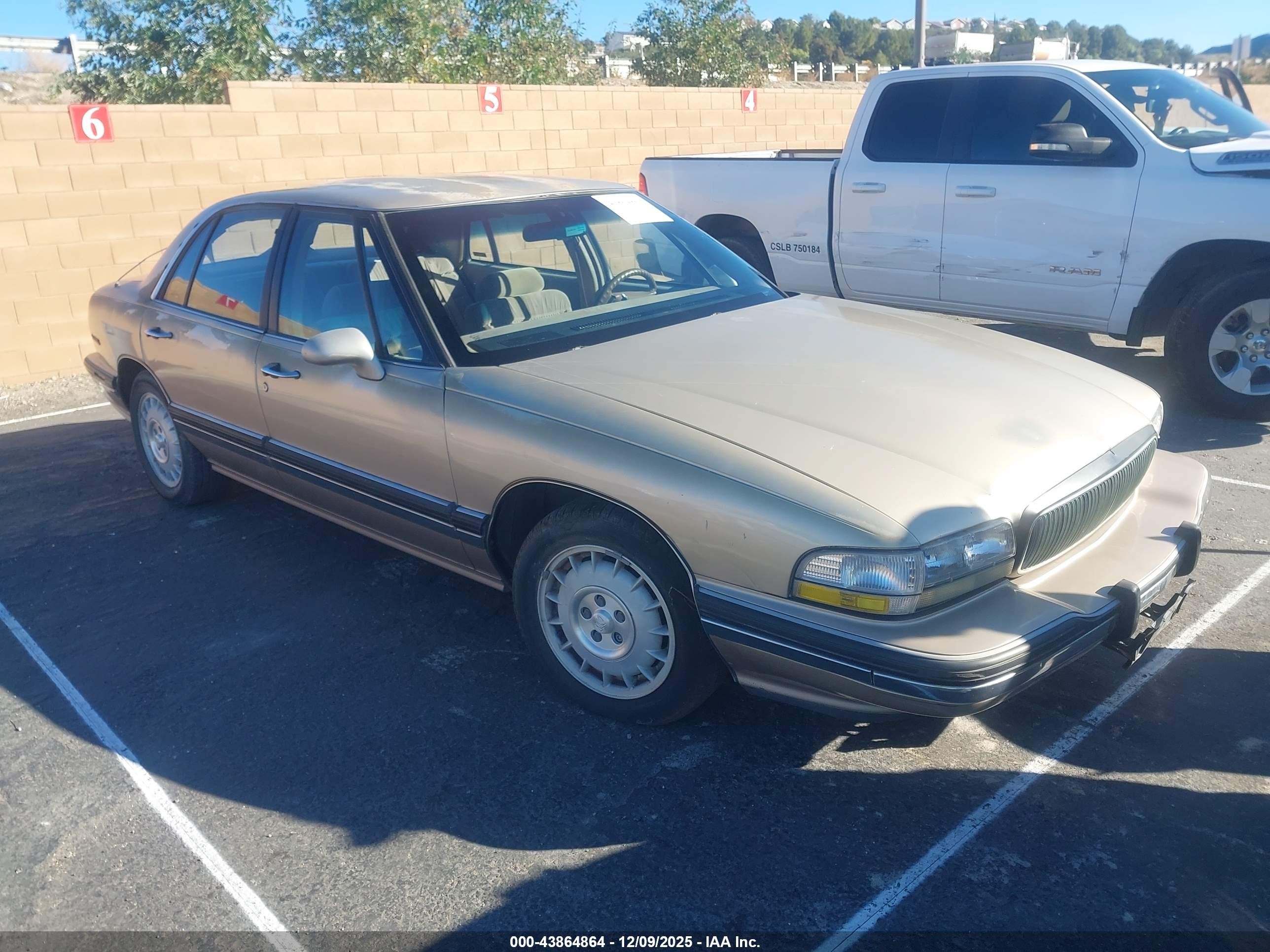 1992 Buick LeSabre Ltd, VIN 1G4HR53L4NH483511 — Перед