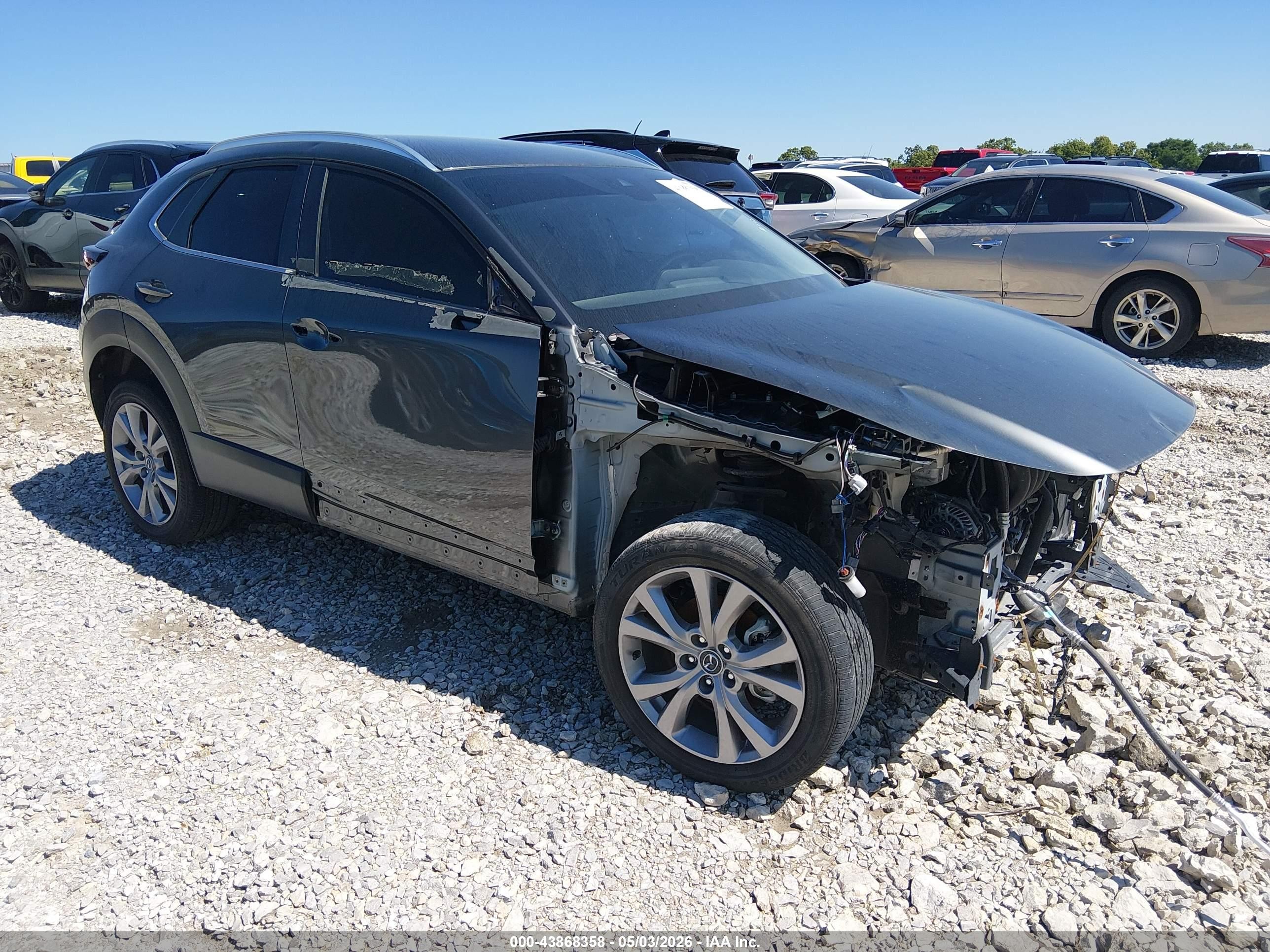 2022 Mazda CX-30 S Select, VIN 3MVDMBBL9NM402076 — Front end