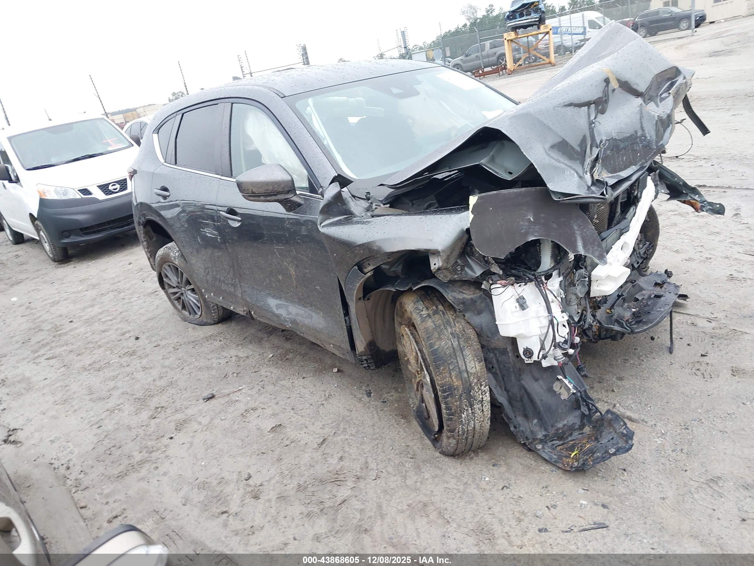 2021 Mazda CX-5 Touring, VIN JM3KFBCM7M0481122 — Front end