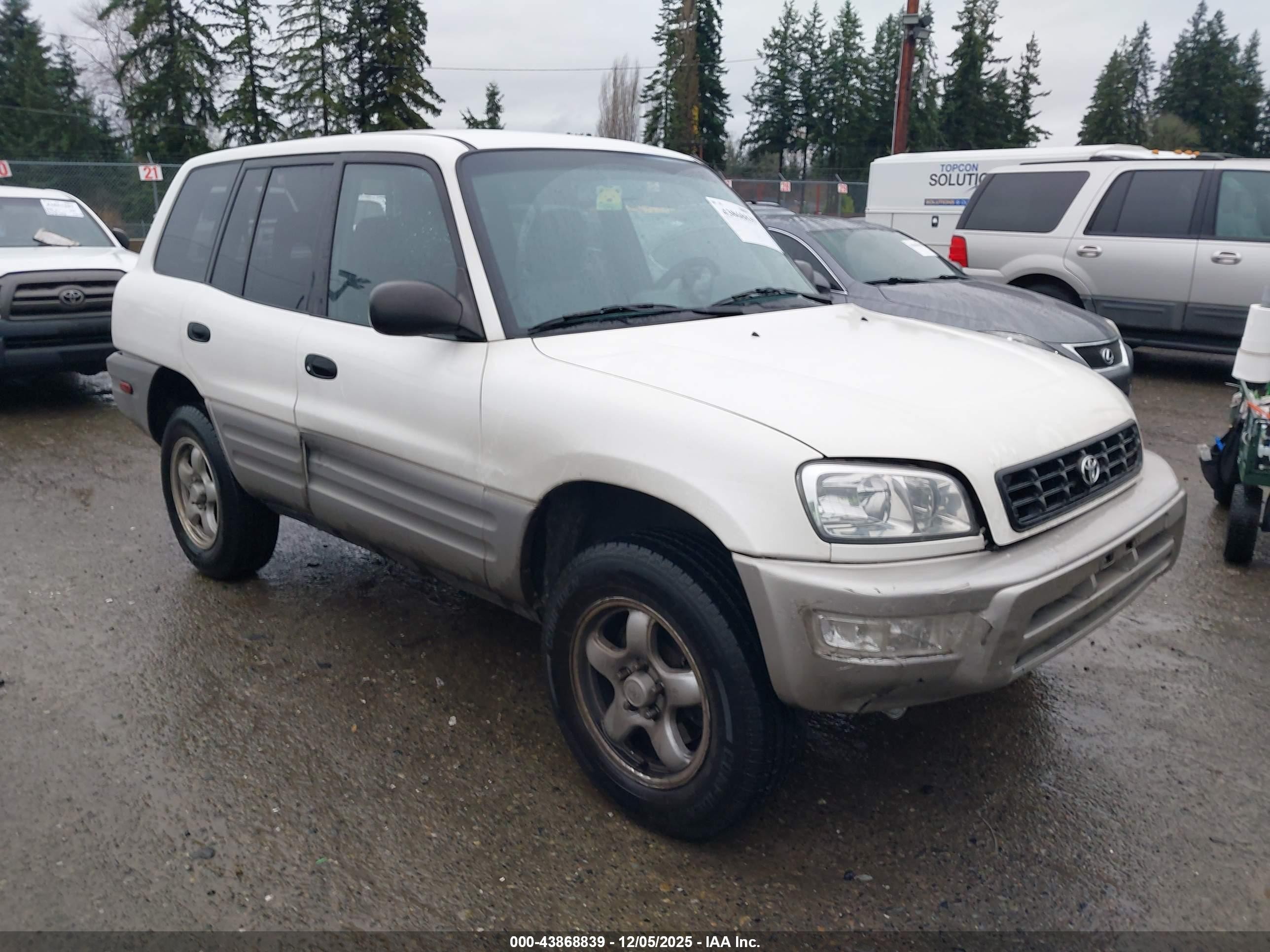 1998 Toyota RAV4, VIN JT3HP10V6W7100284 — All over