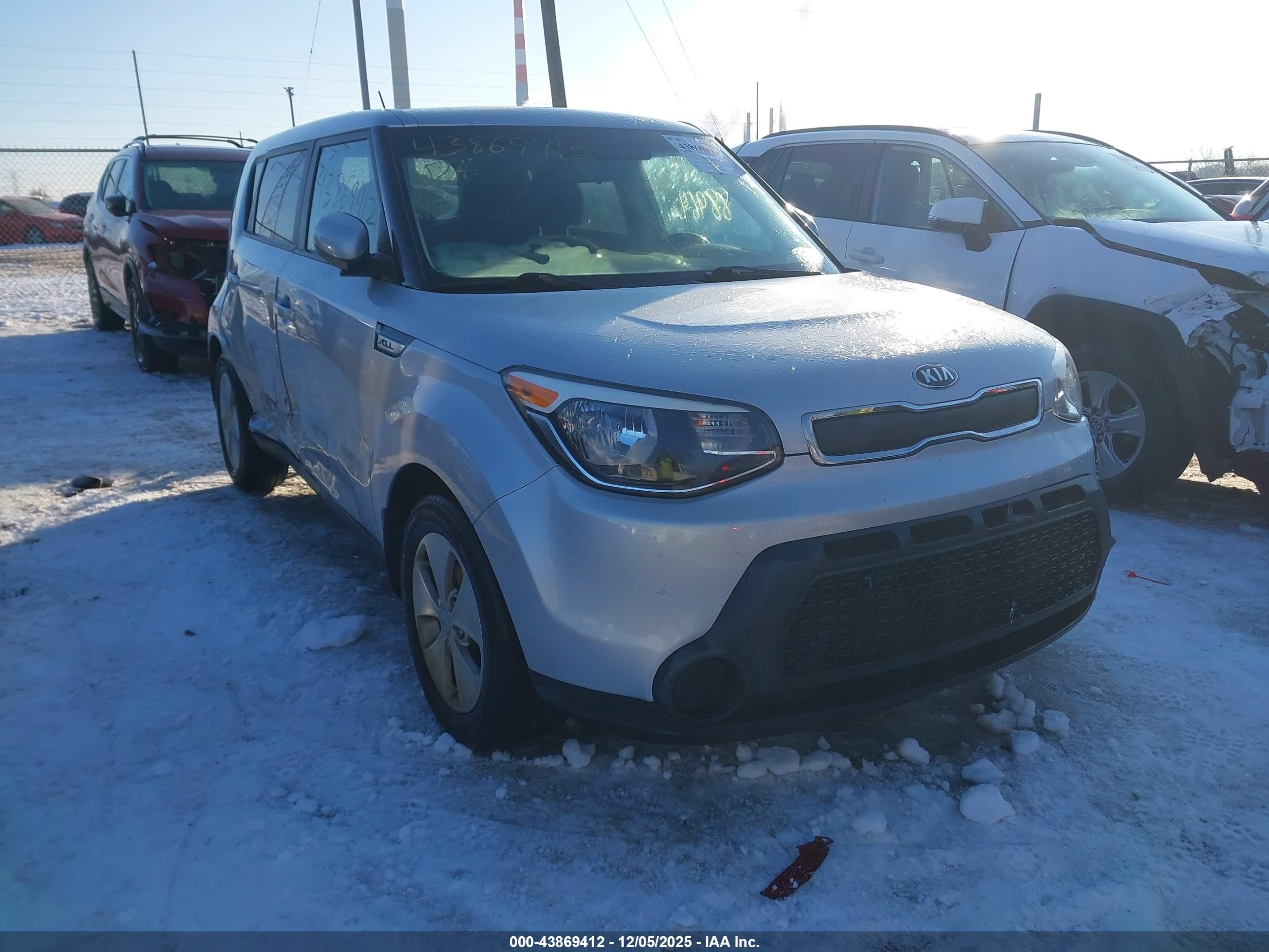 2016 Kia Soul, VIN KNDJN2A24G7875262 — Side