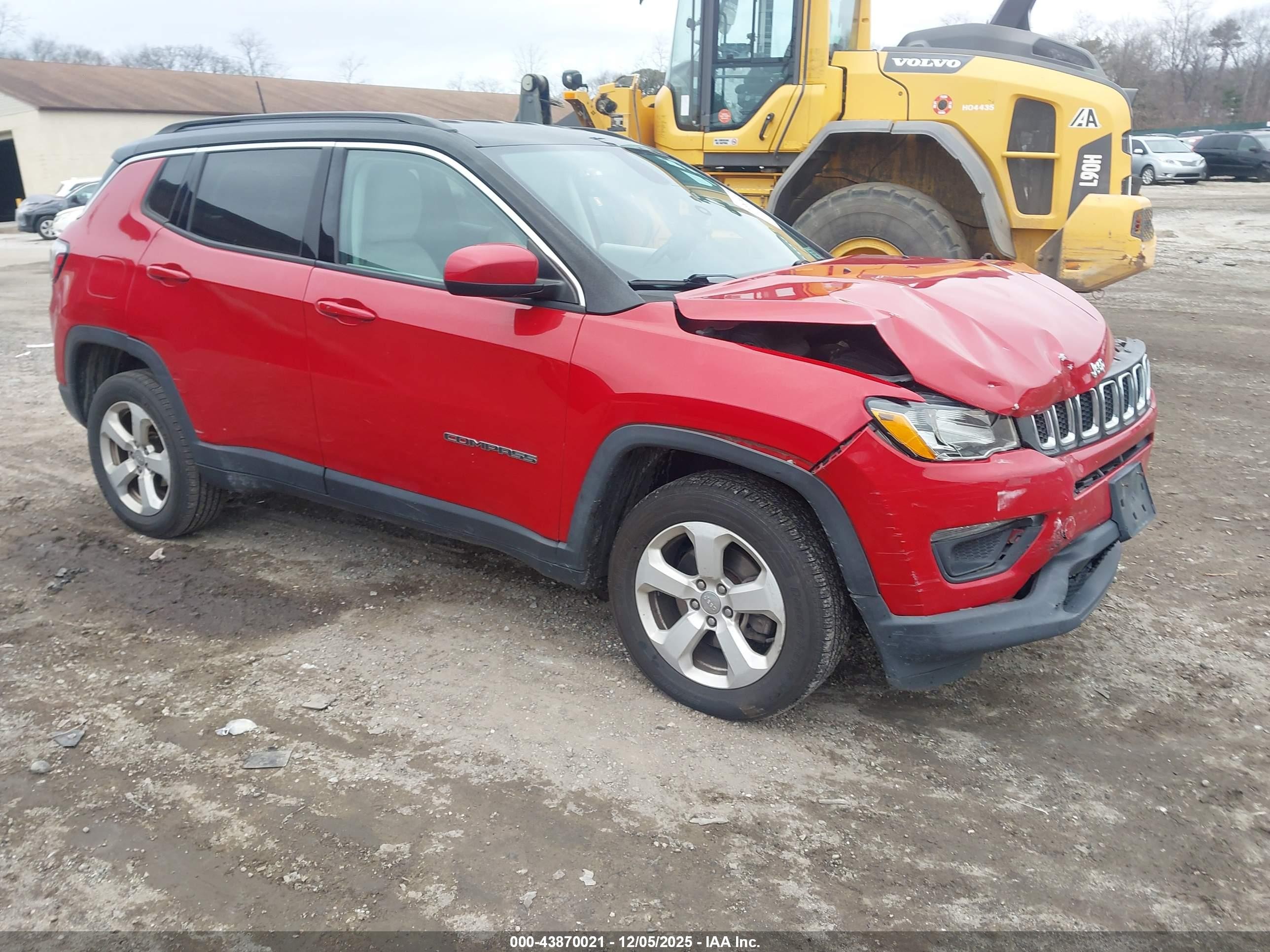 2018 Jeep Compass Altitude, VIN 3C4NJDBBXJT167785 — Front end