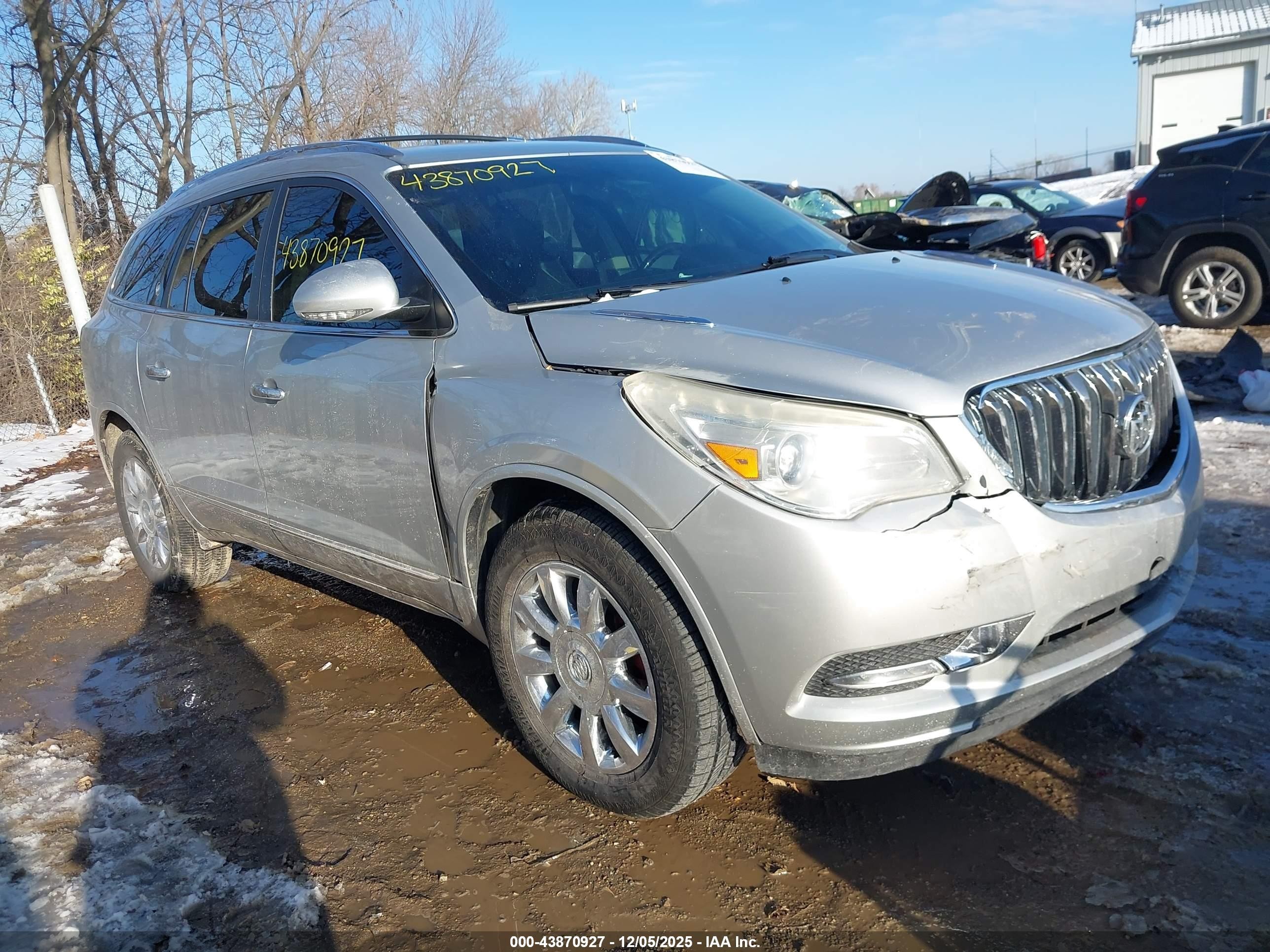 2014 Buick Enclave Leather, VIN 5GAKRBKD7EJ170109 — Front end