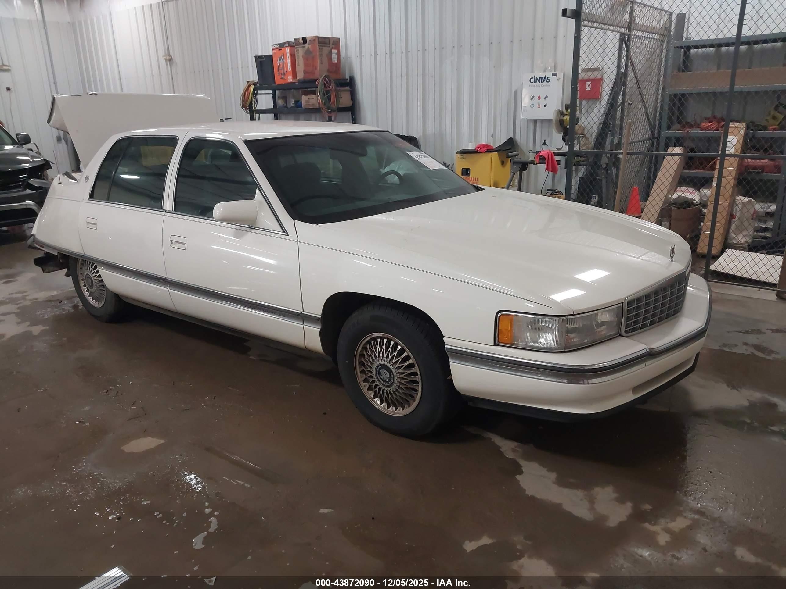 1995 Cadillac DeVille, VIN 1G6KD52B3SU286451 — Зад