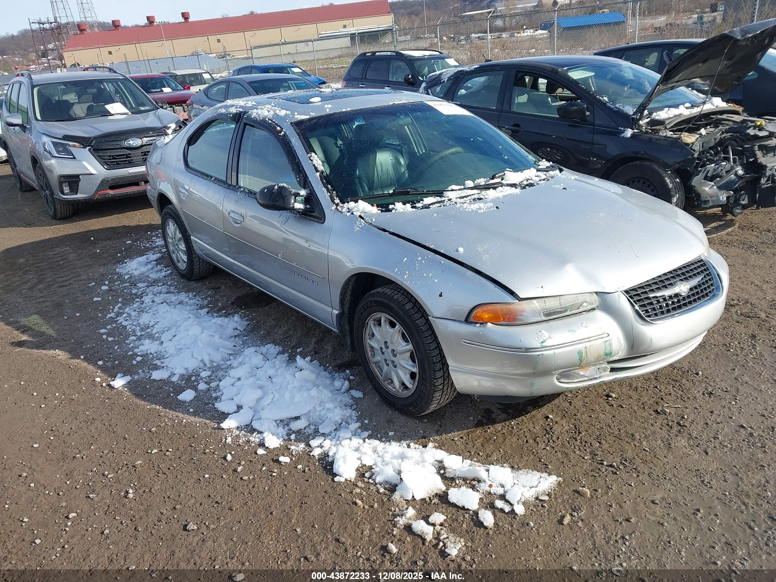 2000 Chrysler Cirrus LXi, VIN 1C3EJ56H9YN272630 — Front end