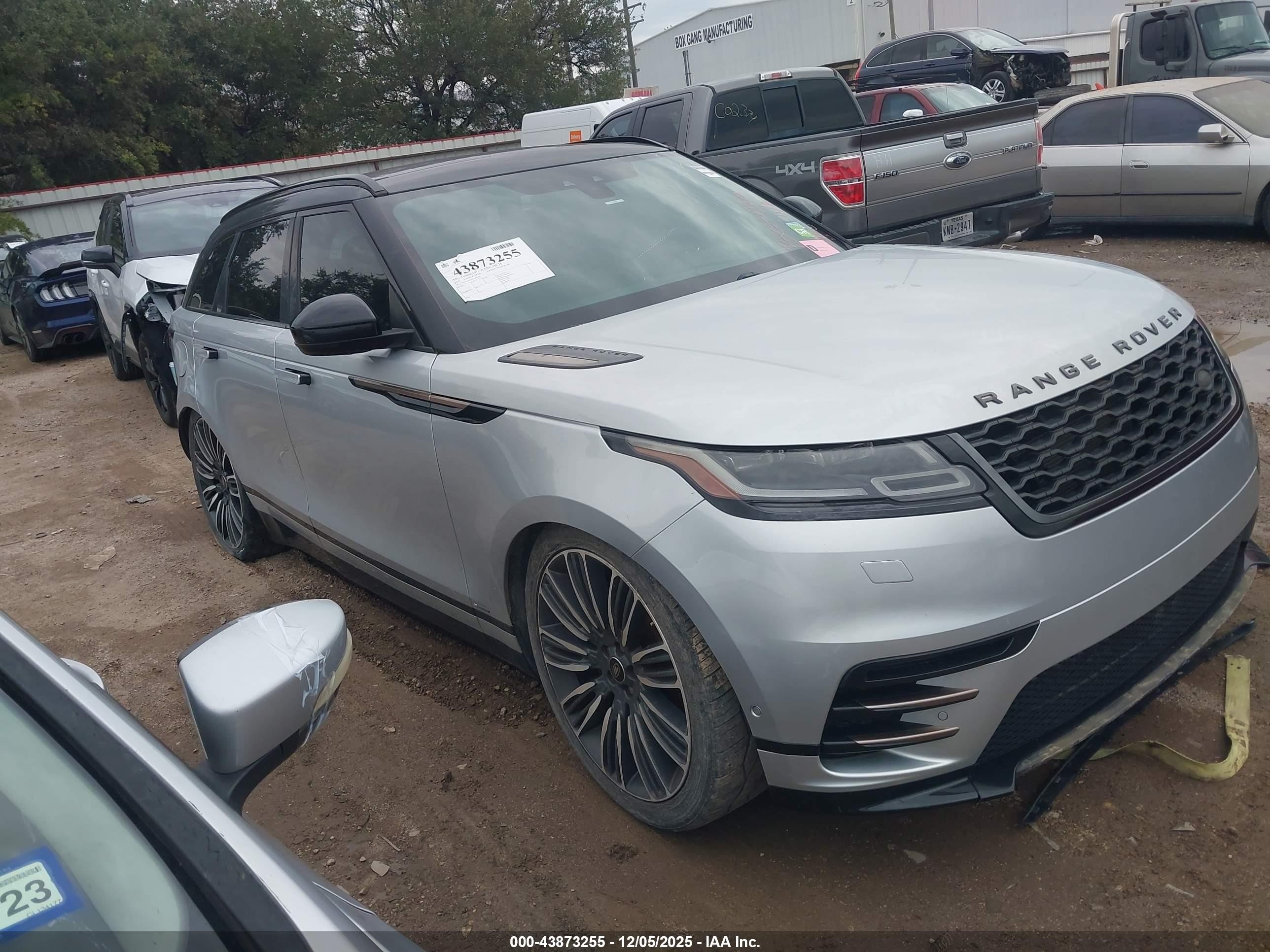 2019 Land Rover Range Rover Velar R-Dynamic SE, VIN SALYL2FV7KA208942 — Vandalism