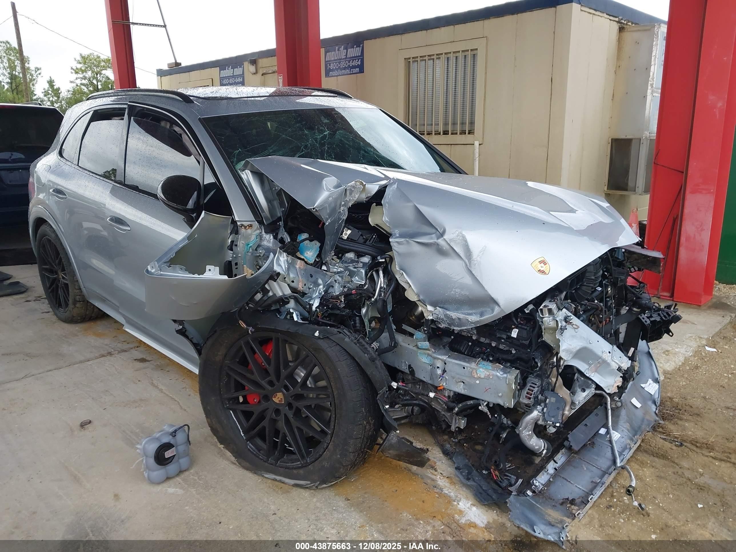 2026 Porsche Cayenne GTS, VIN WP1AG2AY8TDA25269 — Front end