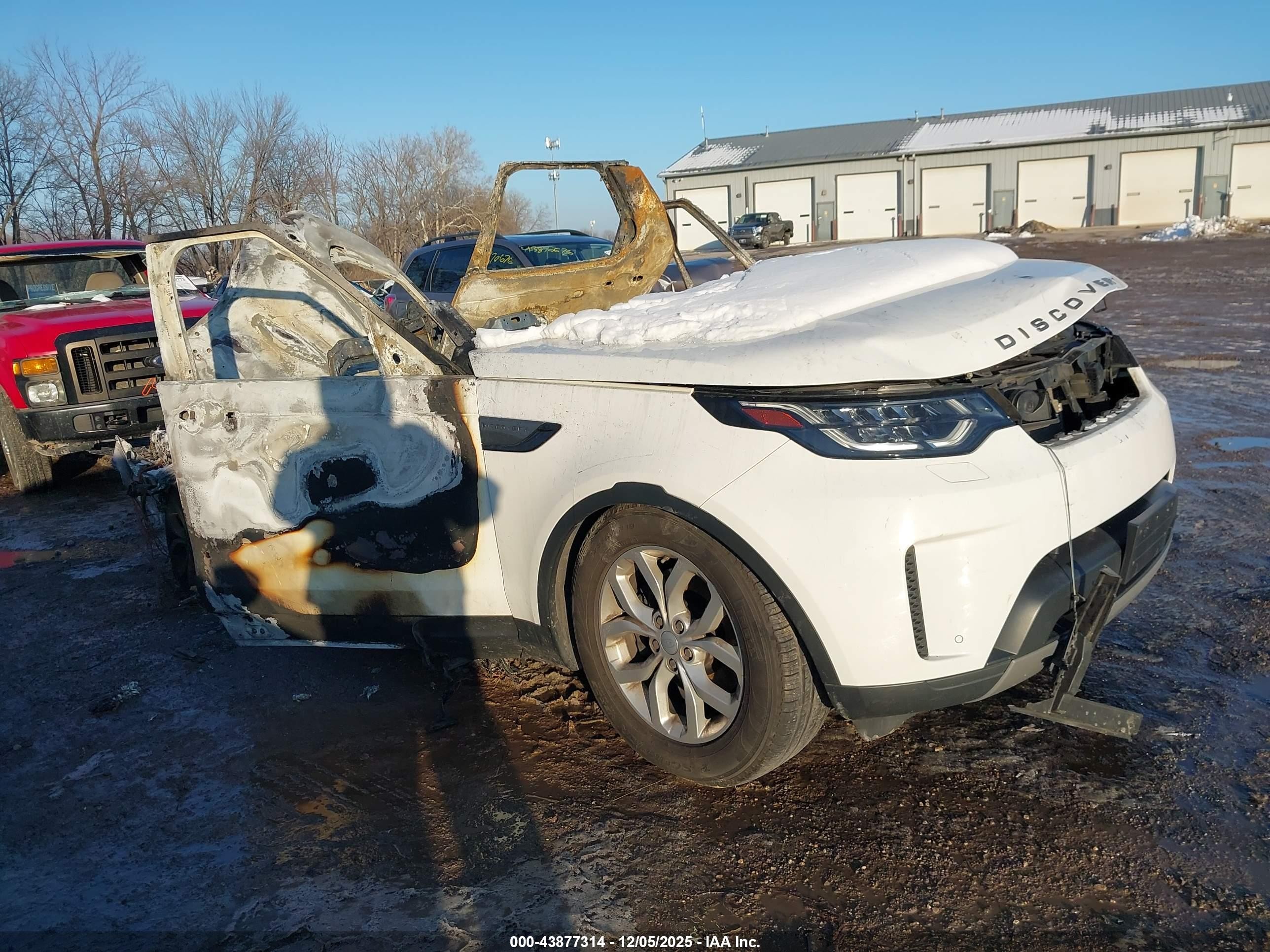 2017 Land Rover Discovery SE, VIN SALRGBBVXHA021394 — Interior fire