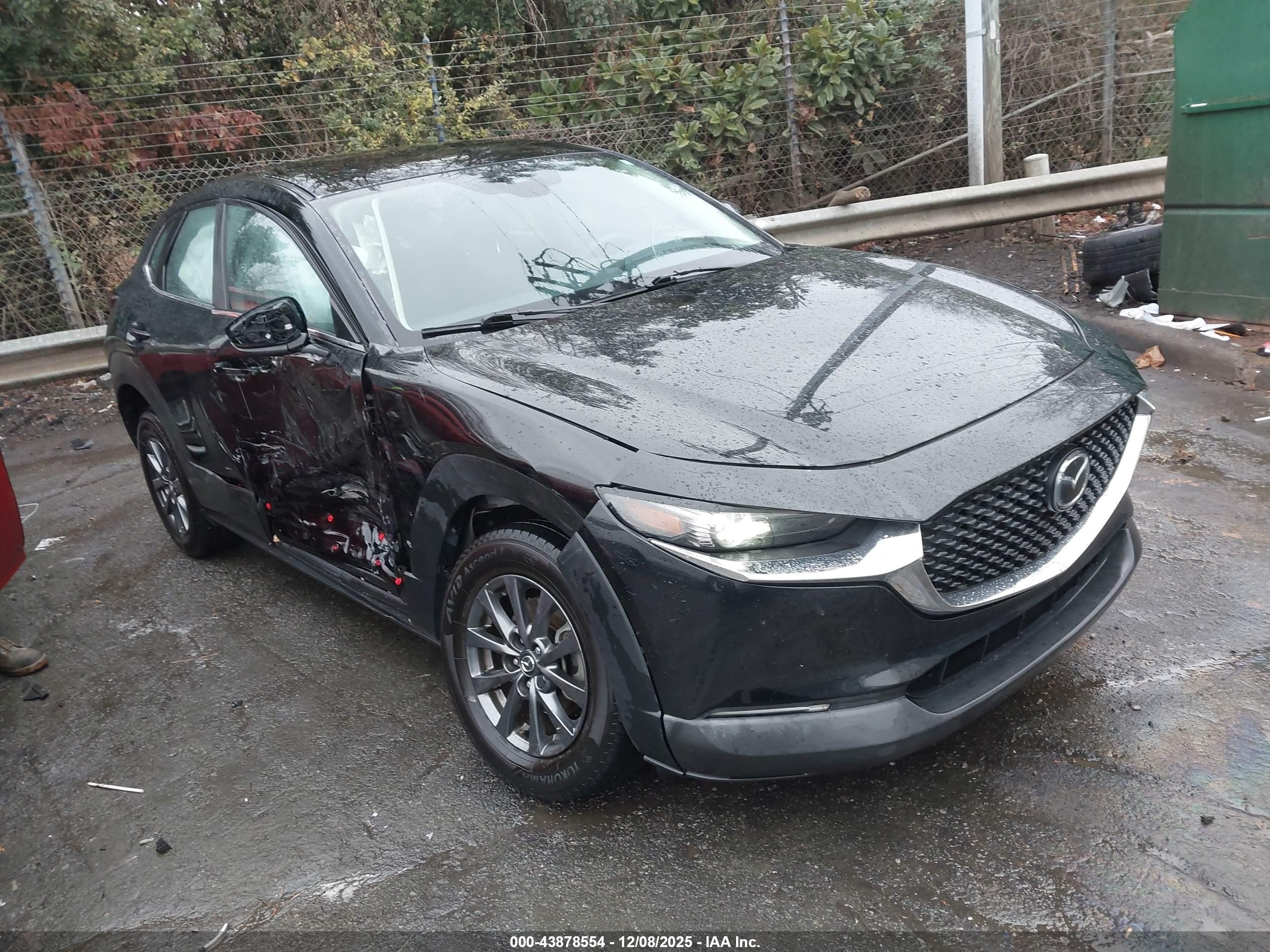 2021 Mazda CX-30 S, VIN 3MVDMAAL4MM210459 — Side