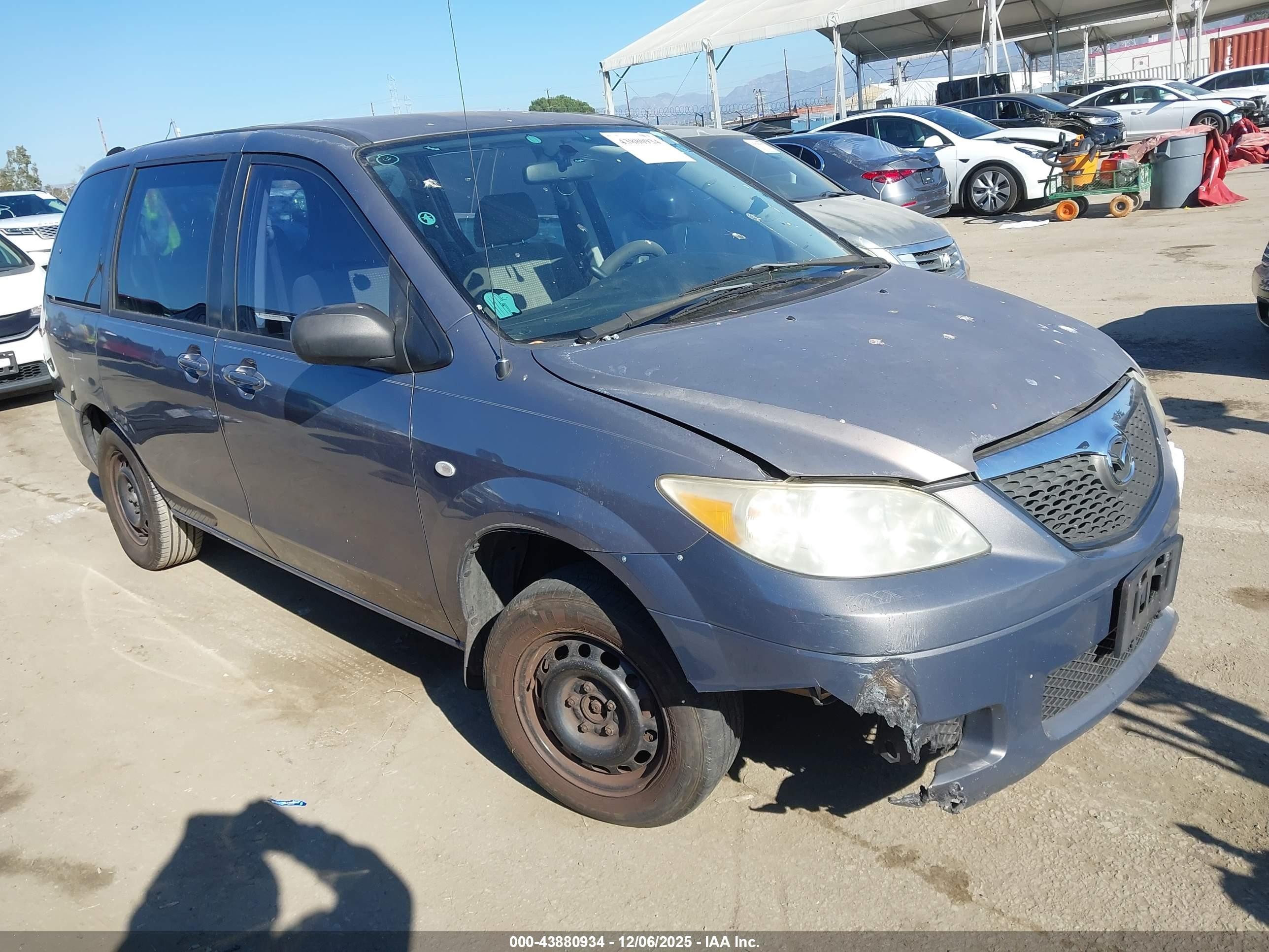 2006 Mazda MPV LX, VIN JM3LW28A860566802 — Front end