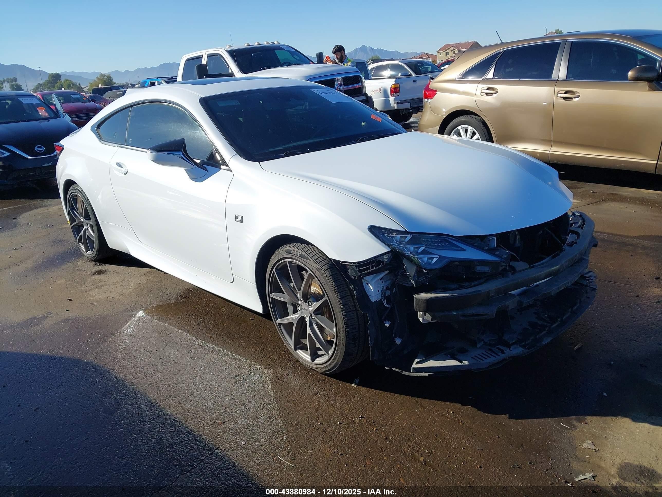 2022 Lexus RC 350 F Sport, VIN JTHGZ5BC0N5026101 — Перед