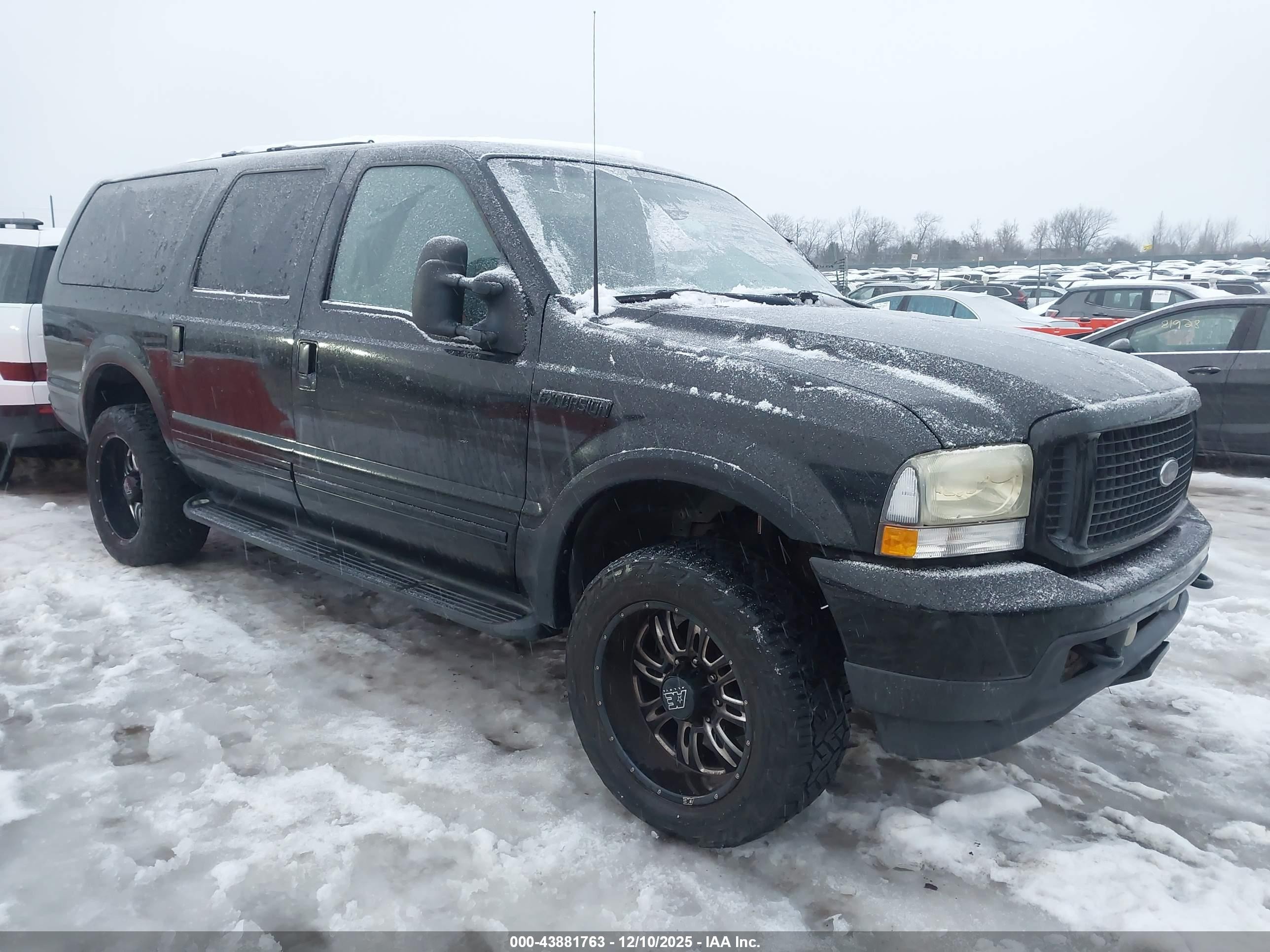 2003 Ford Excursion Limited, VIN 1FMNU43S53EB55497 — Side