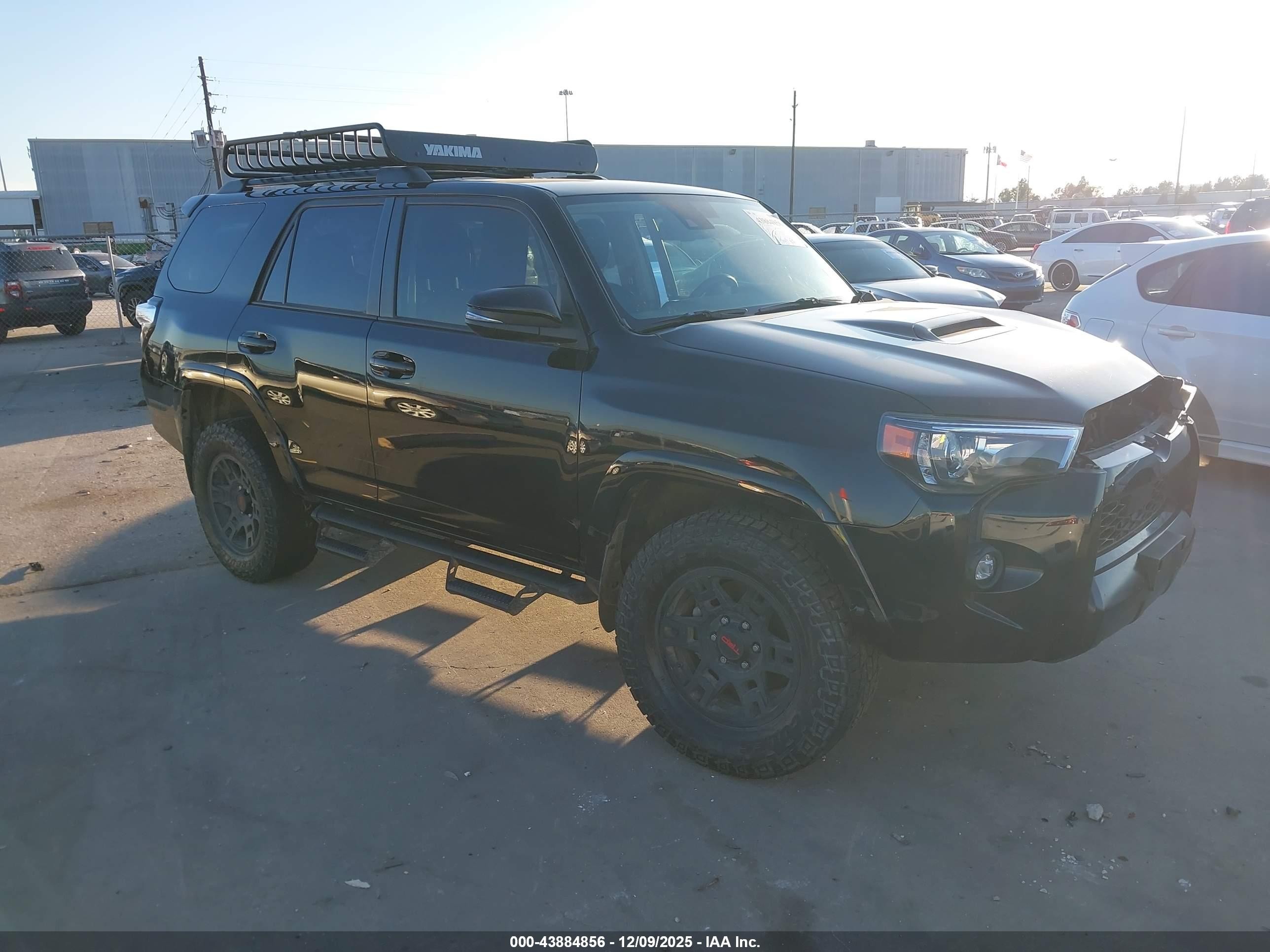 2021 Toyota 4Runner Venture, VIN JTEHU5JR7M5941340 — Side