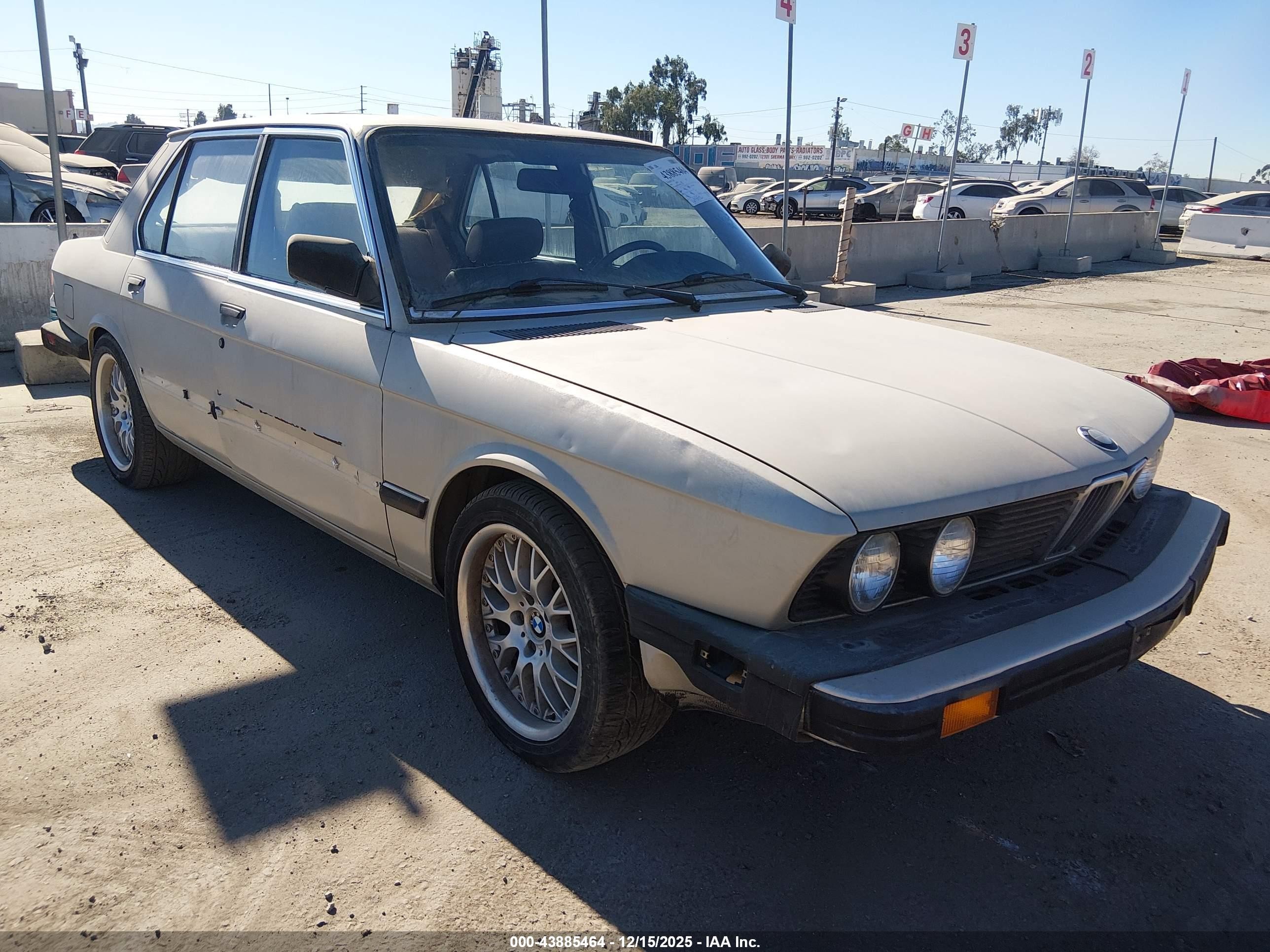 1986 BMW 528 - 533 - 633 - 733 528E, VIN WBADK7300G9652328 — Side