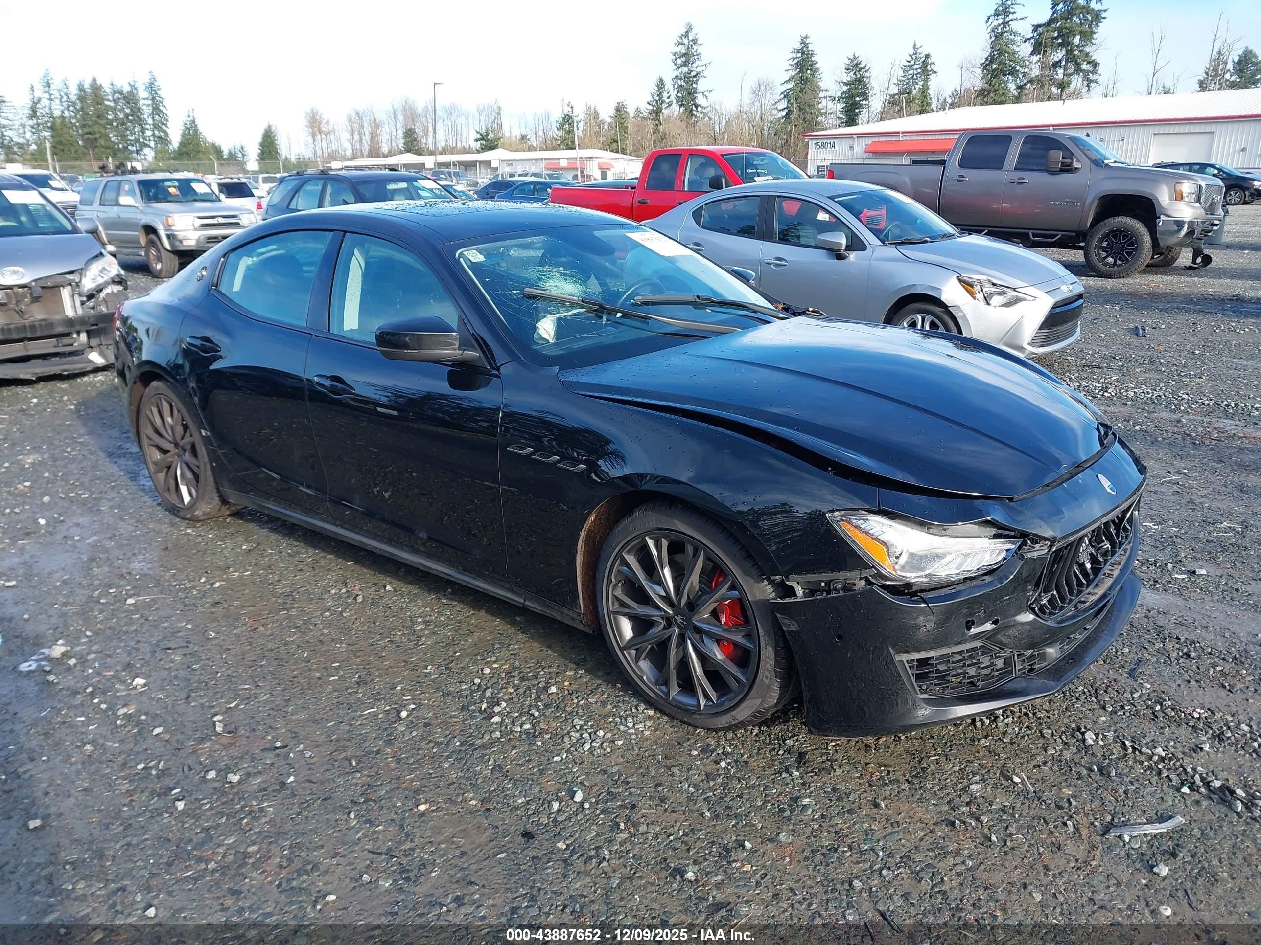 2020 Maserati Ghibli S Q4, VIN ZAM57YTA4L1353579 — Front end