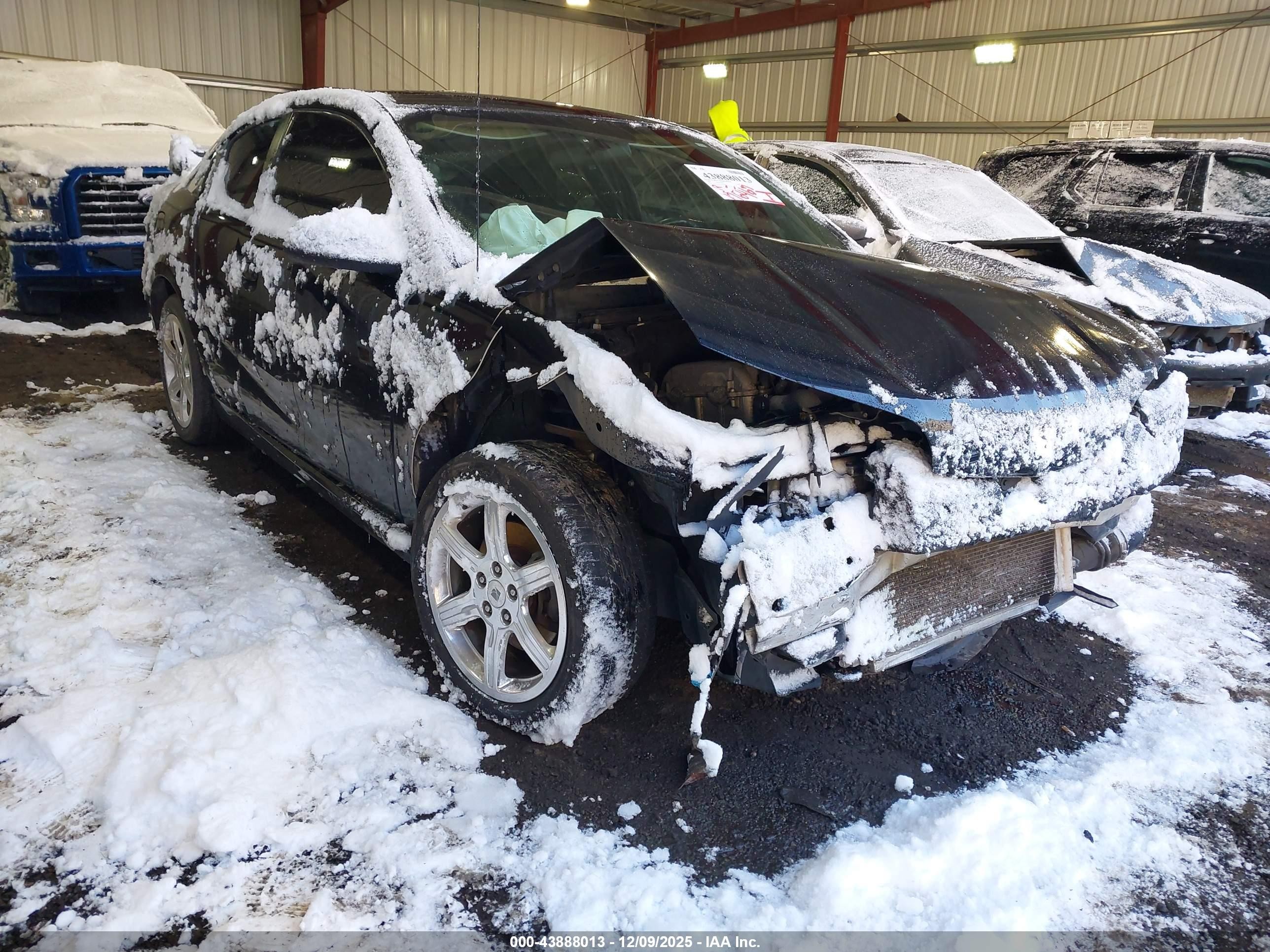 2005 Saturn ION ION Red Line, VIN 1G8AY12P75Z132893 — Front end