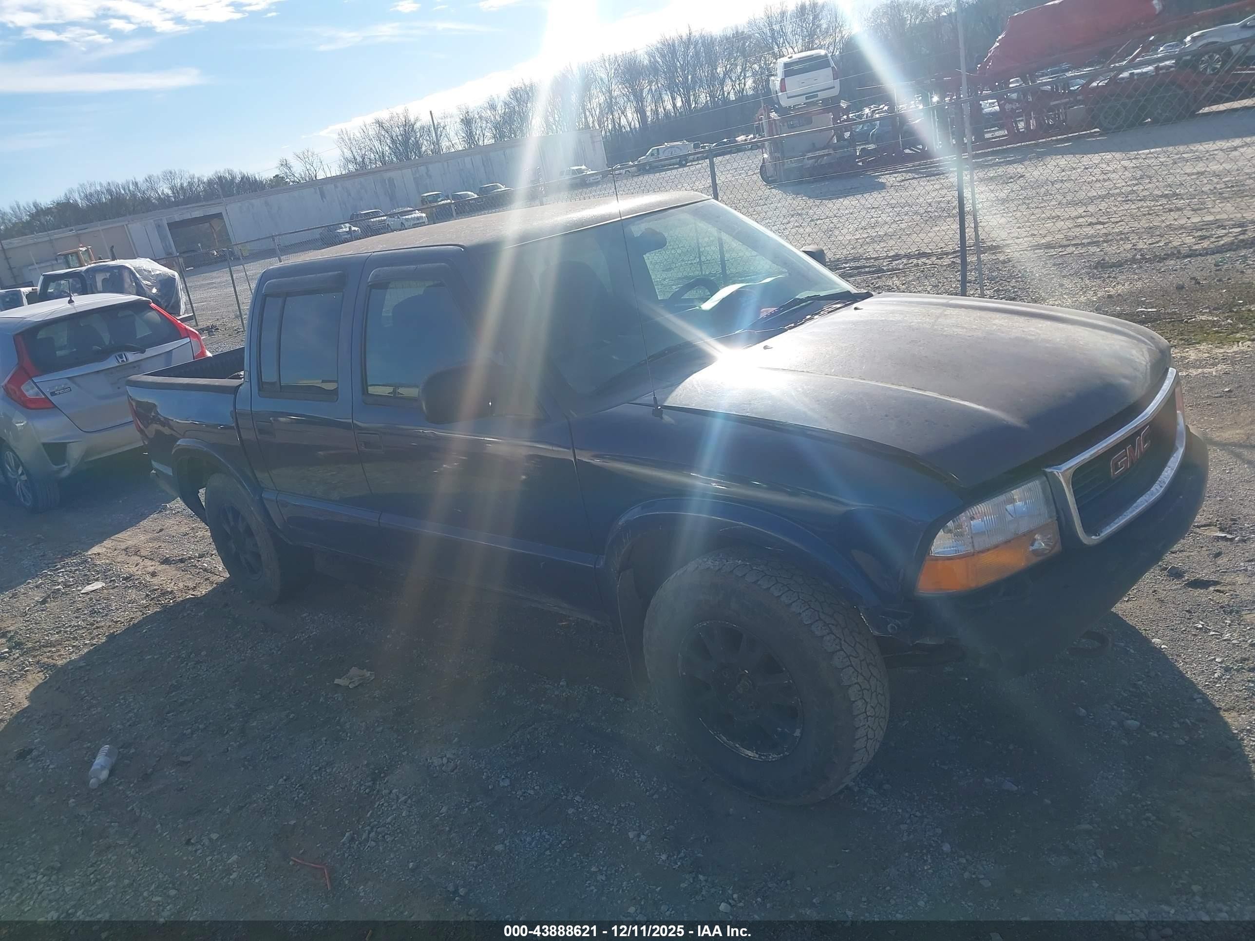 2004 GMC Sonoma SLS, VIN 1GTDT13X34K135569 — По всему кузову