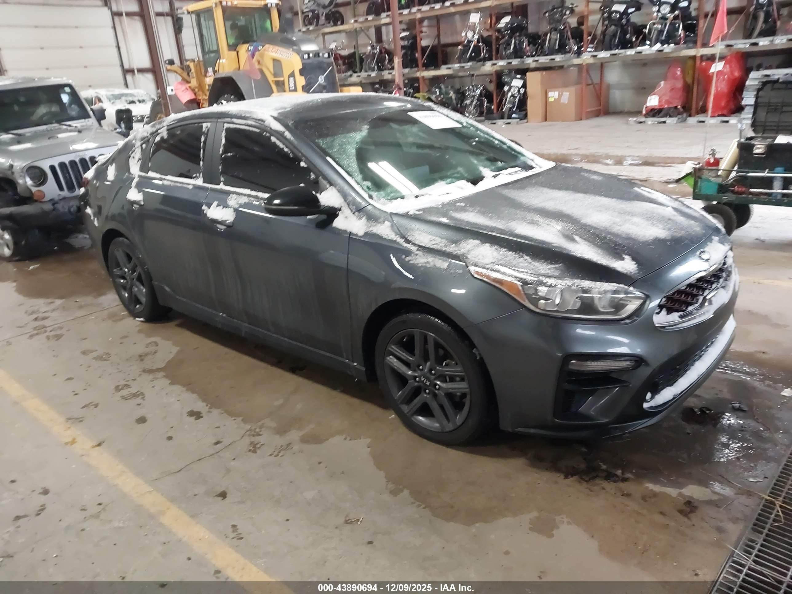 2021 Kia Forte GT-Line, VIN 3KPF34AD9ME330811 — Rear end