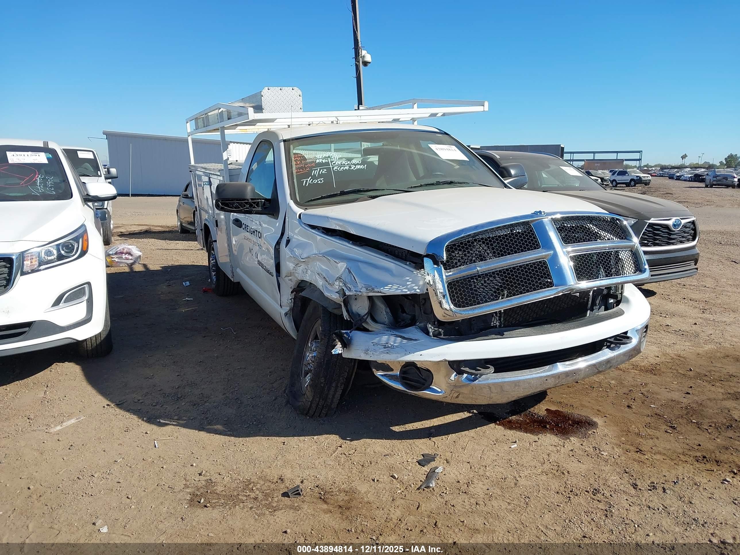 2005 Dodge RAM, VIN 3D6WR26C15G856921 — Перед