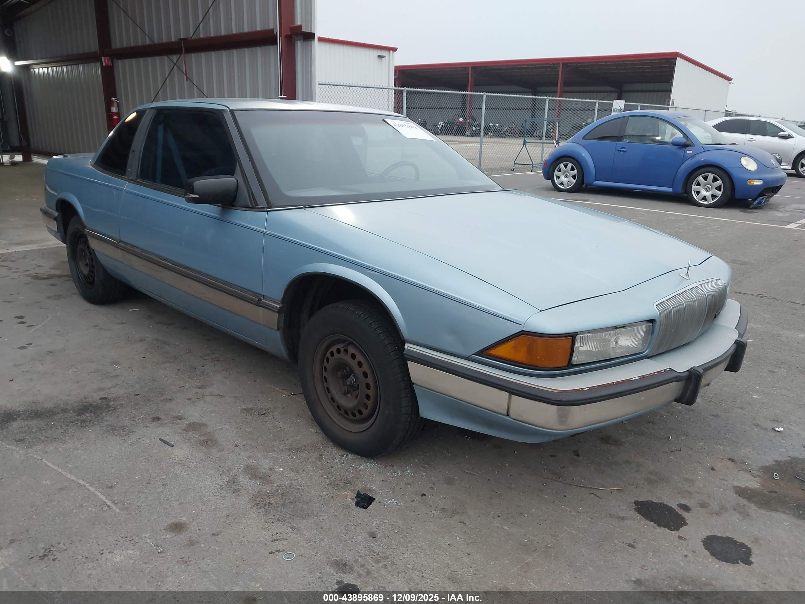 1989 Buick Regal, VIN 2G4WD14W5K1420178 — Side