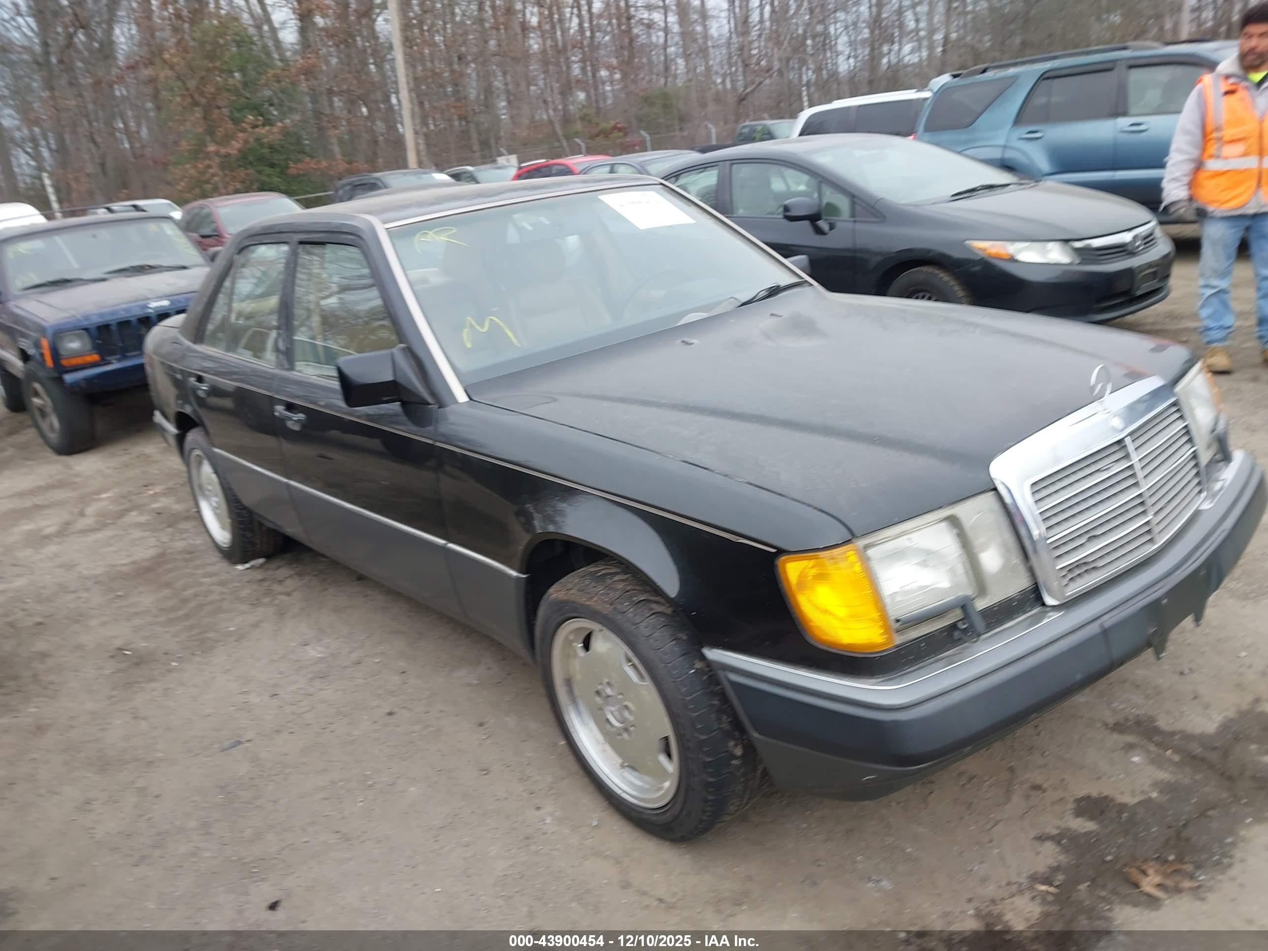 1990 Mercedes-Benz 300 E, VIN WDBEA30D7LB152291 — Mechanical