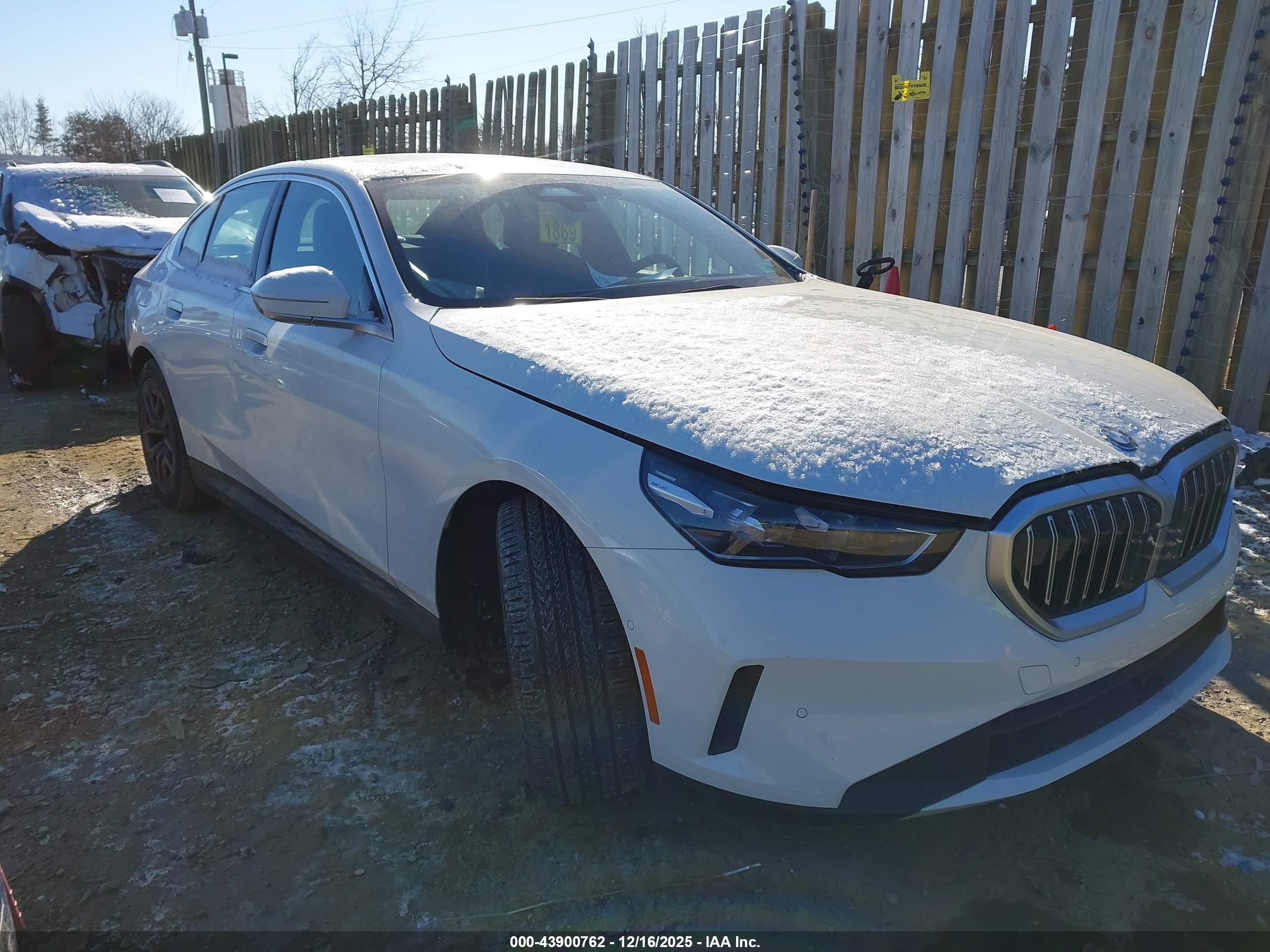 2026 BMW i5 xDrive40, VIN WBY33HG04TCU71014 — Rear end