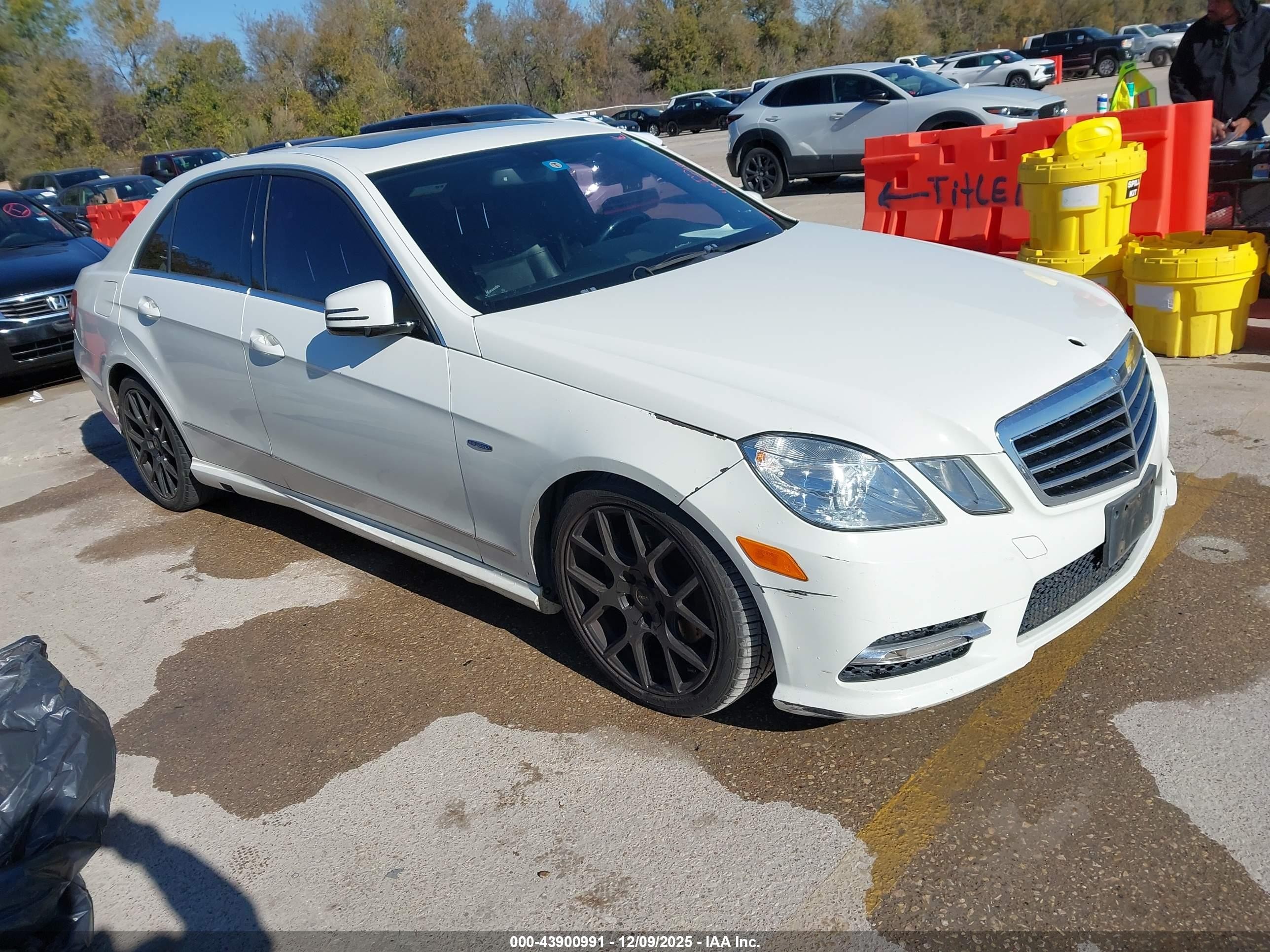 2012 Mercedes-Benz E 350 Sport, VIN WDDHF5KB2CA603596 — Normal wear