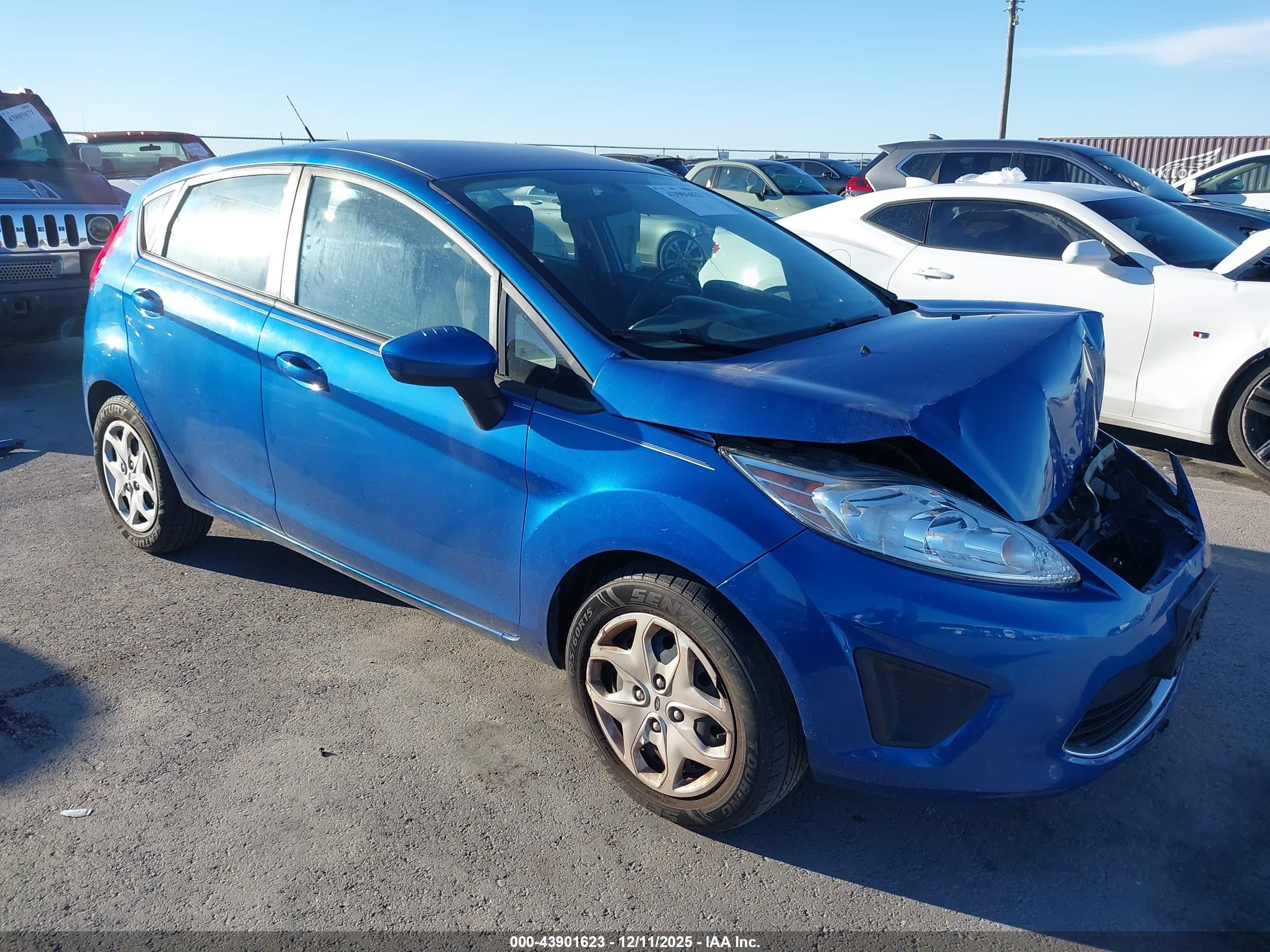 2011 Ford Fiesta SE, VIN 3FADP4EJ1BM101432 — Front end