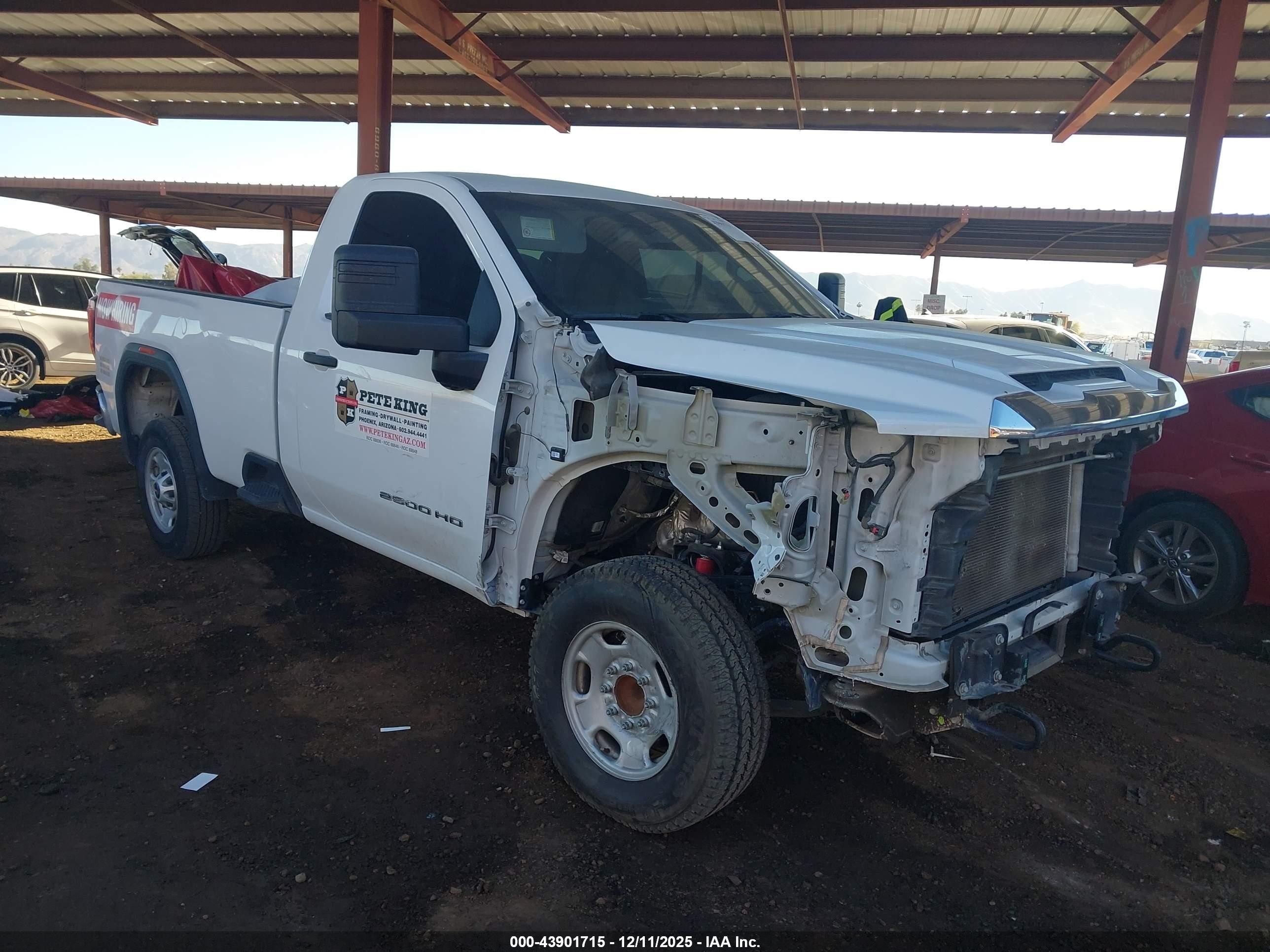 2021 GMC Sierra 2500HD, VIN 1GT08LE7XMF189792 — Front end