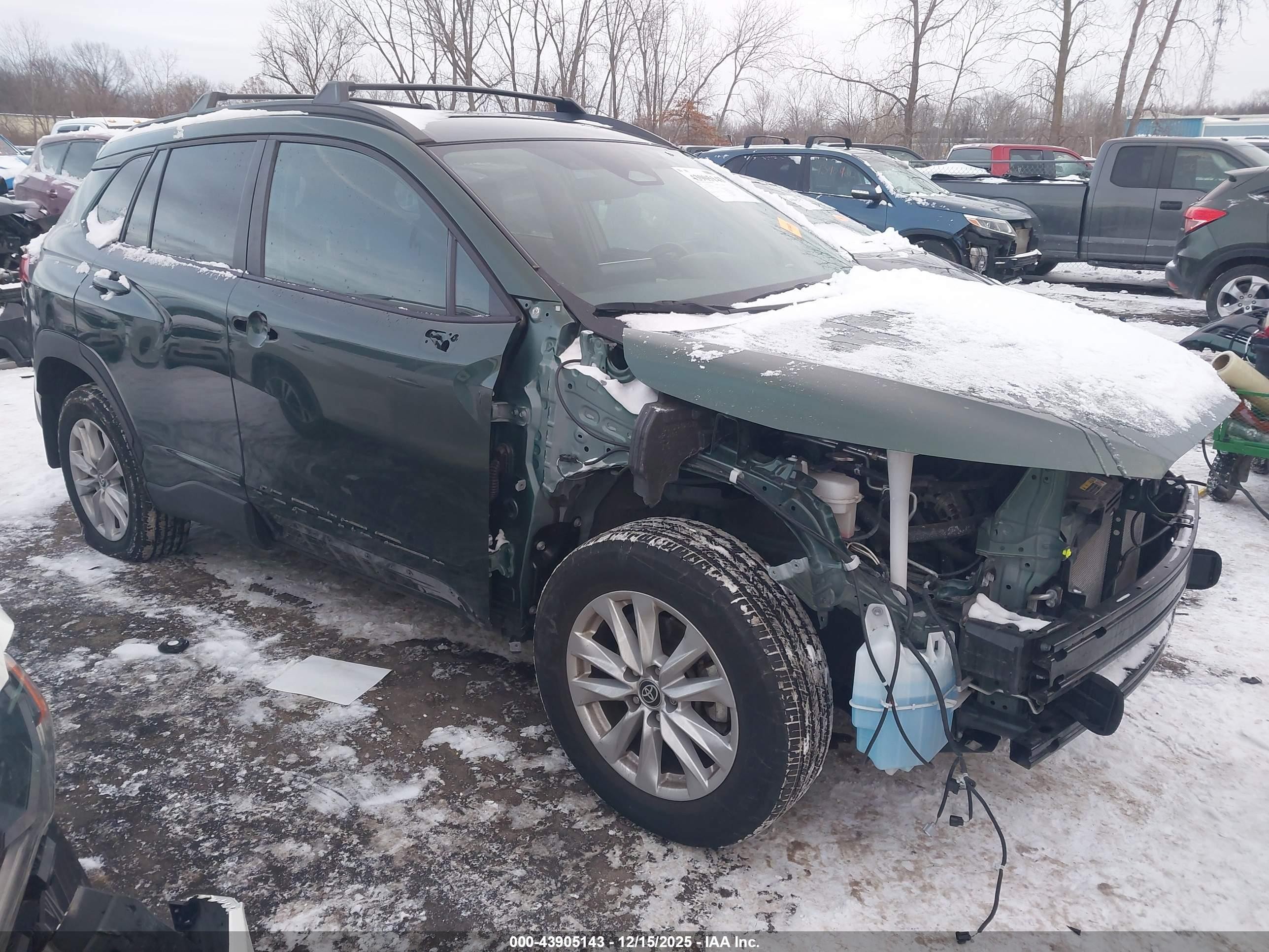 2023 Toyota Corolla Cross LE, VIN 7MUCAABG4PV073427 — Front end