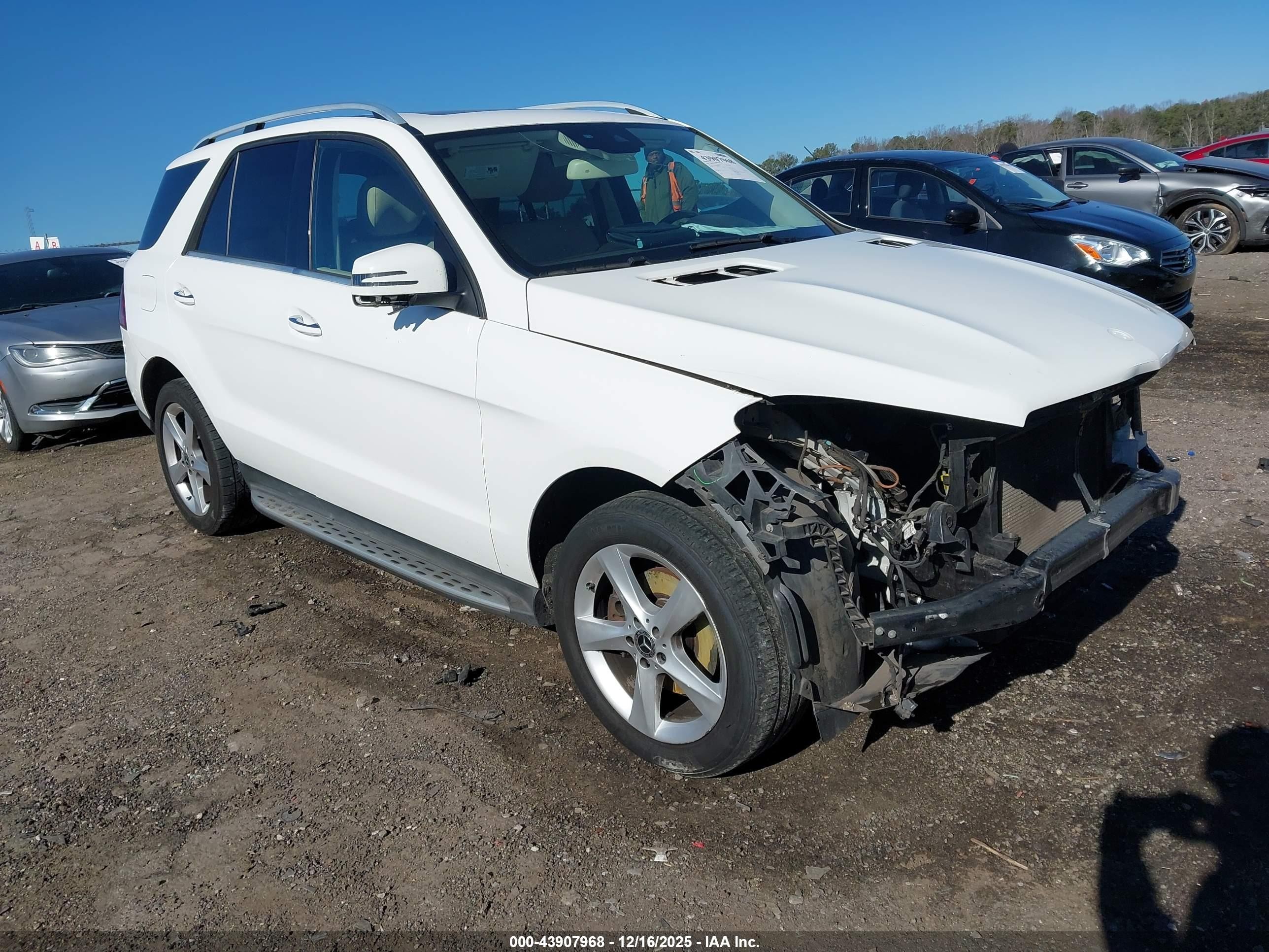 2018 Mercedes-Benz GLE 350, VIN 4JGDA5JB0JB002960 — Front end