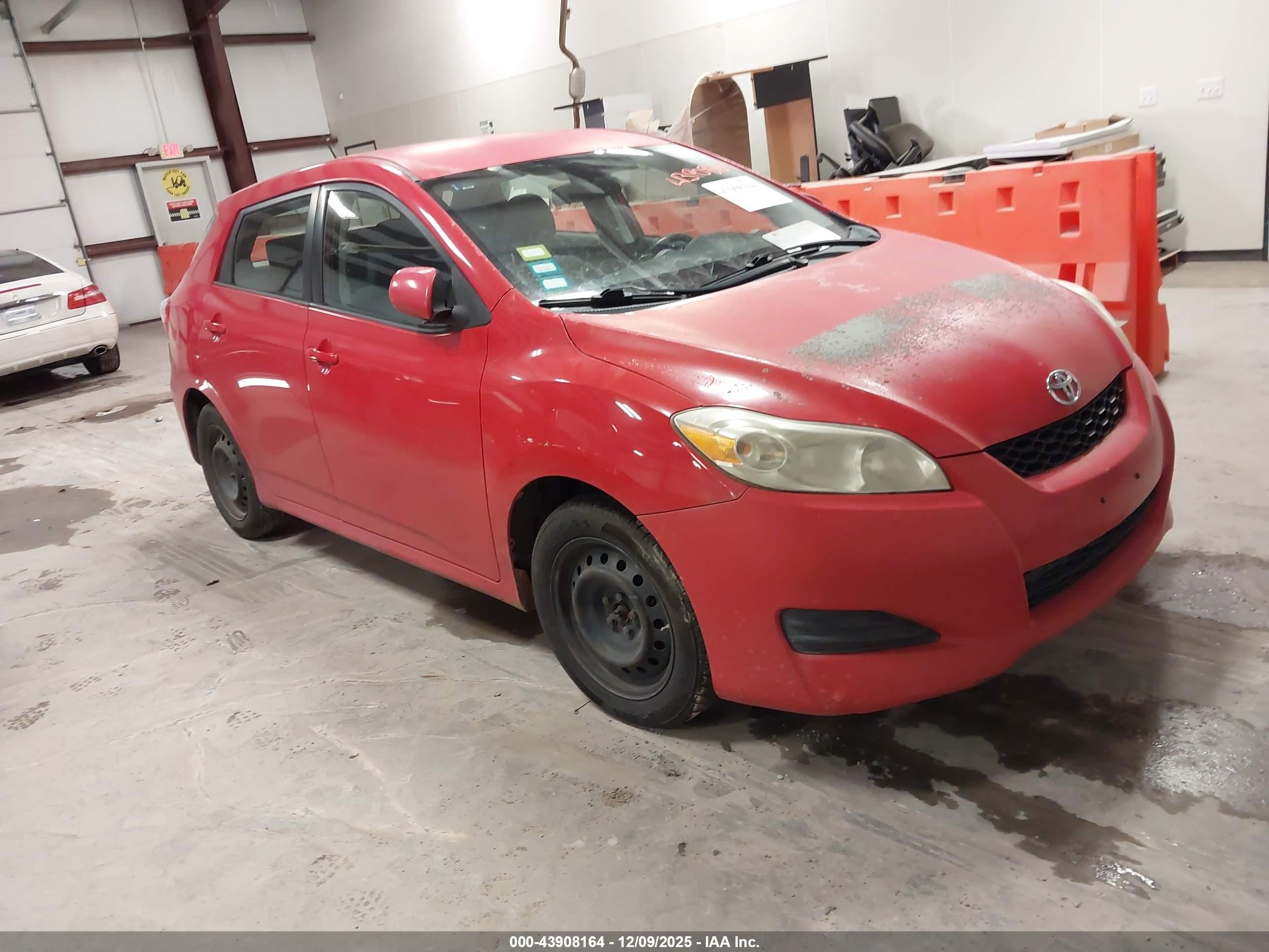 2010 Toyota Matrix, VIN 2T1KU4EE4AC271451 — Front end