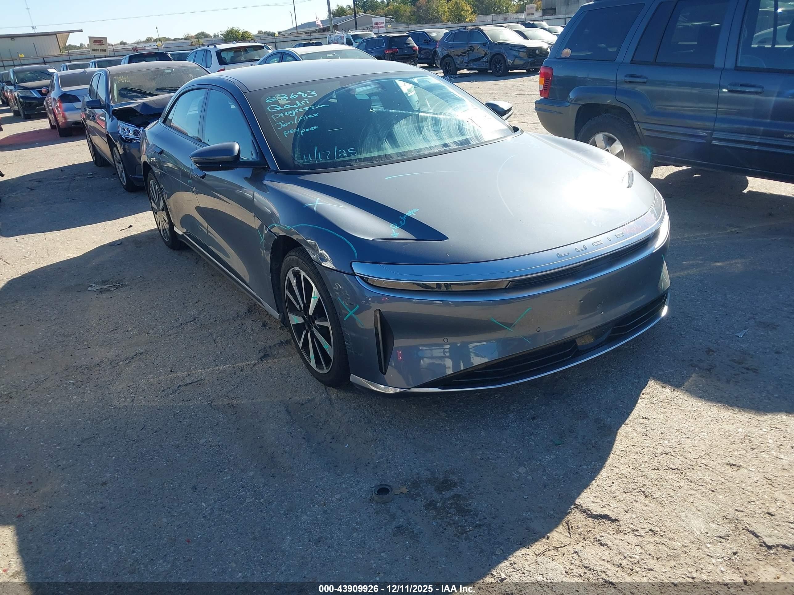 2024 Lucid Air Pure, VIN 50EA1PGA0RA009907 — Бок