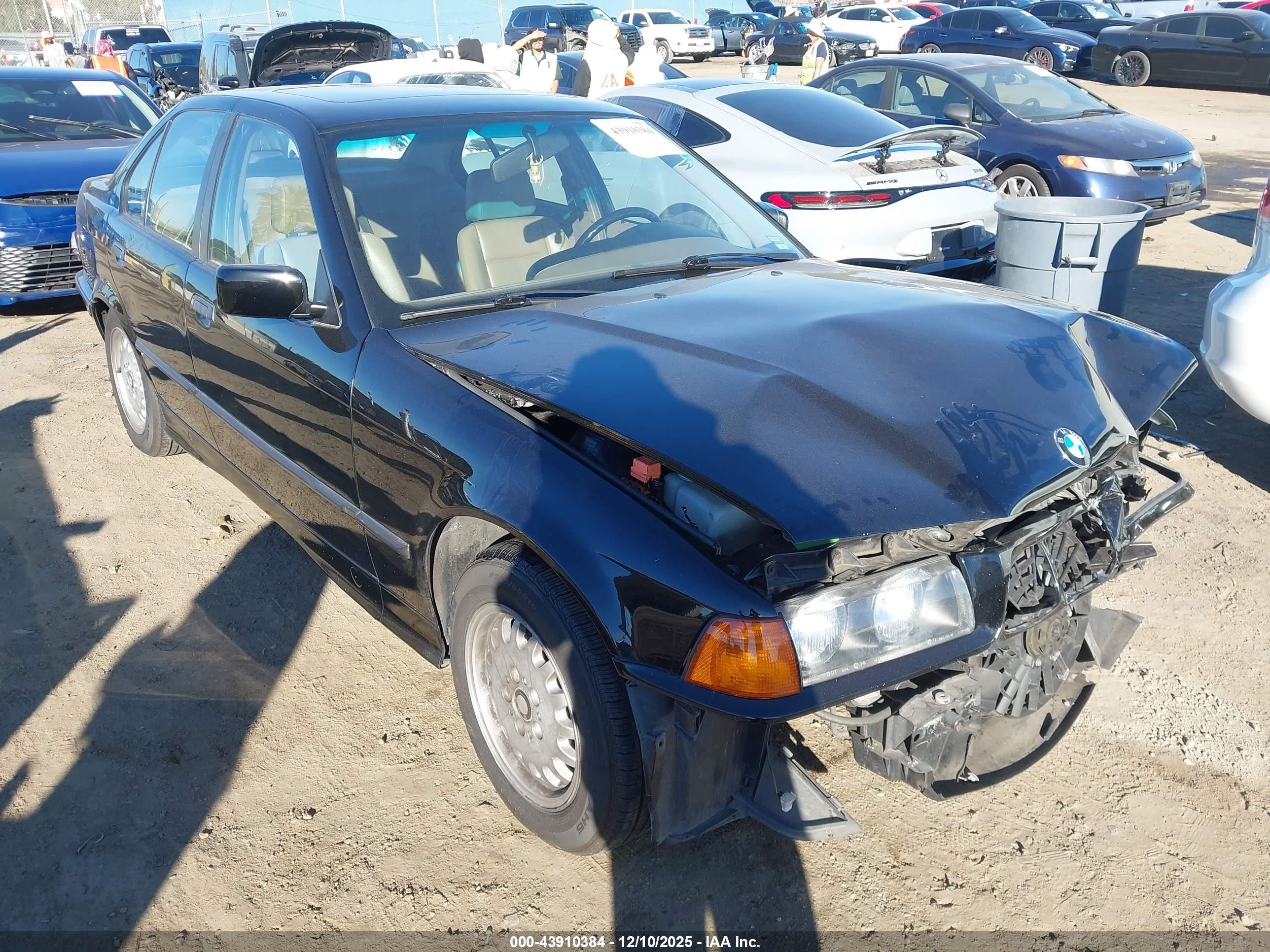 1993 BMW 3 Series, VIN WBACB431XPFL09286 — Front end