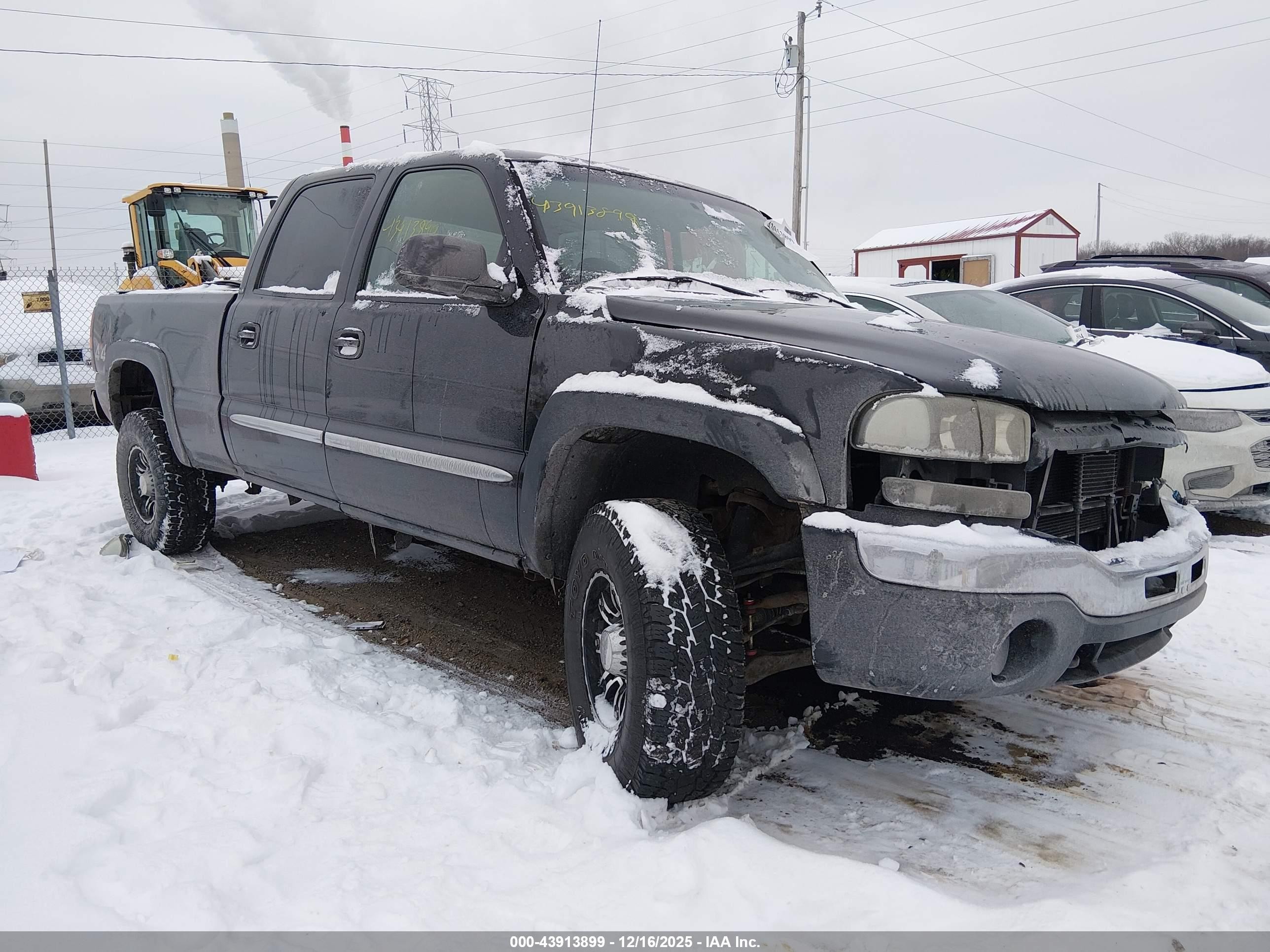 2006 GMC Sierra 1500HD SLE1, VIN 1GTGK13U46F126025 — Rear end